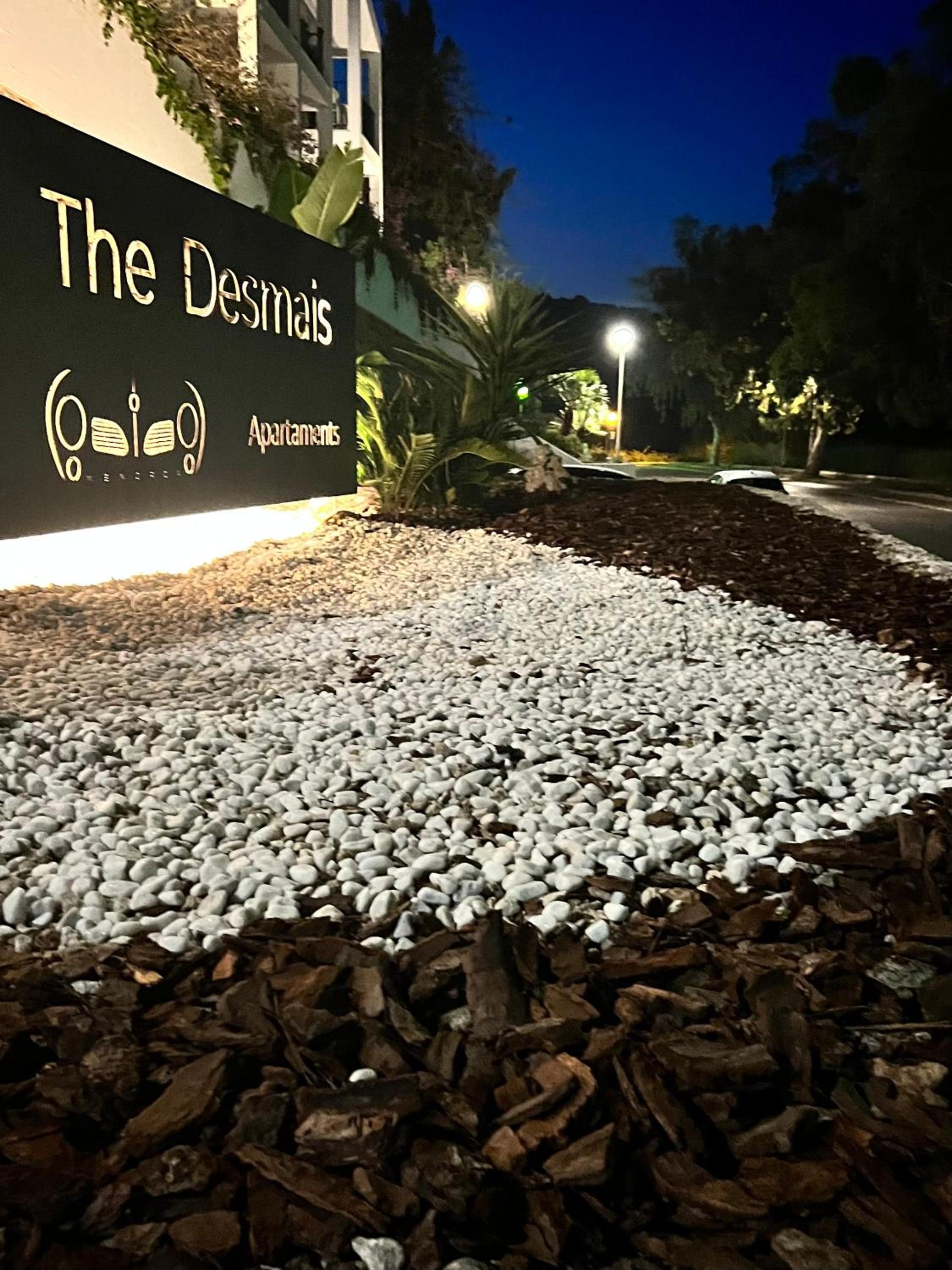 The Desmais