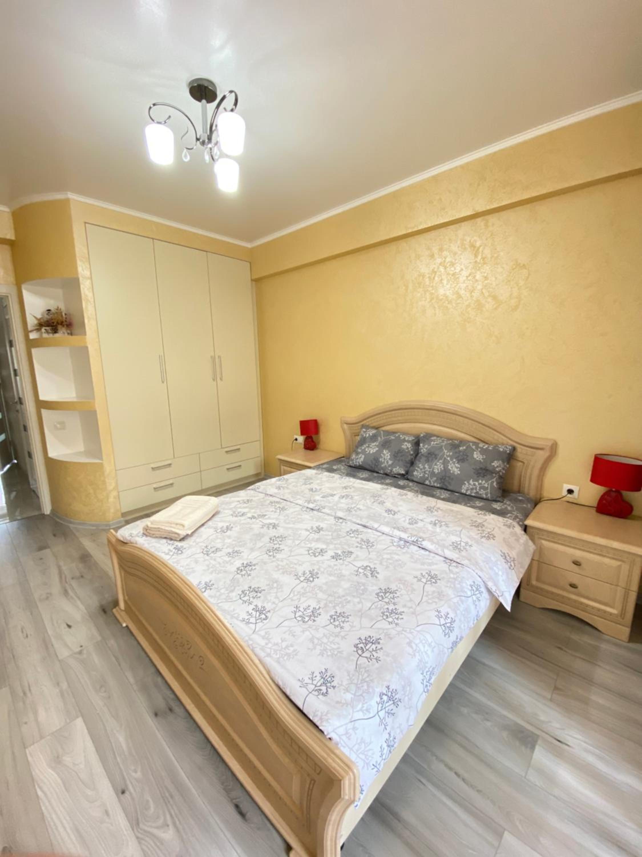 Cozy Two Bedroom Large Apartment view 2