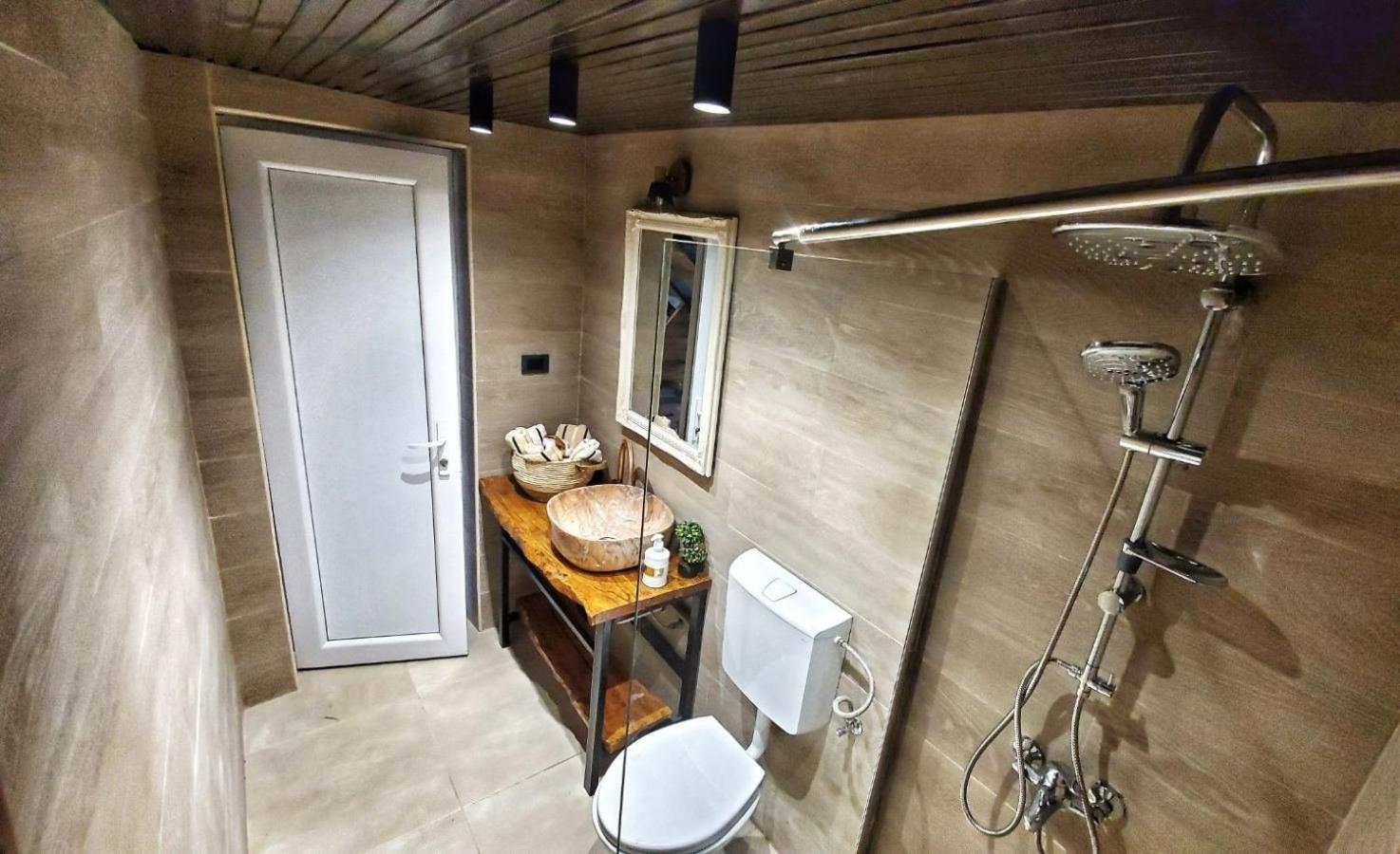 Coratina Cottage