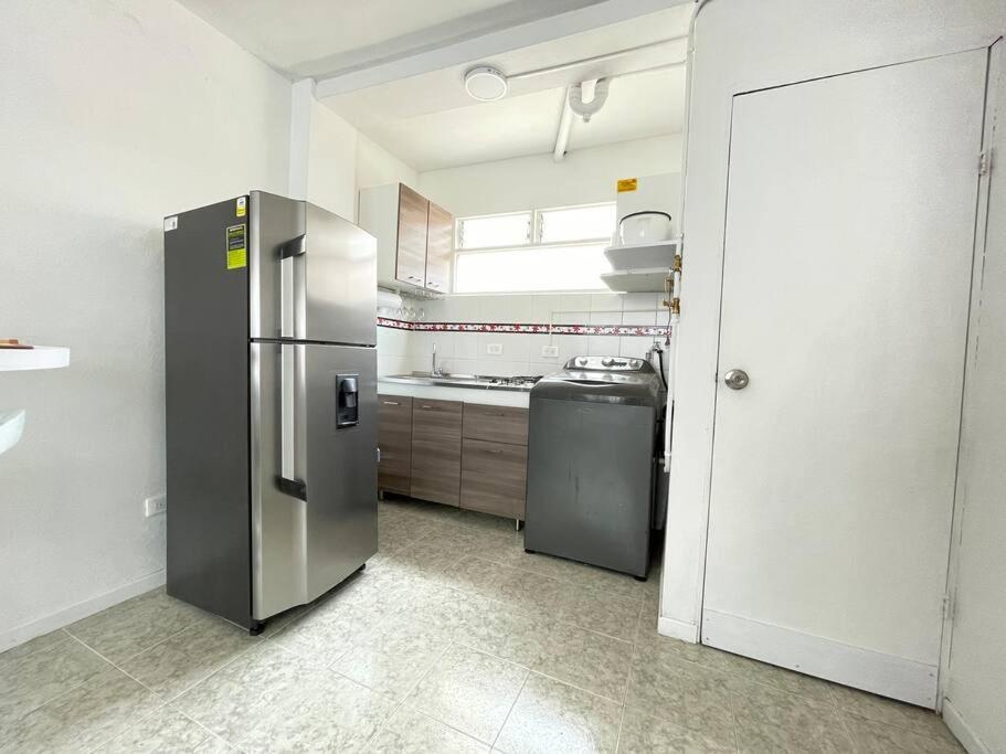 Spacious and comfortable apartment next to metro