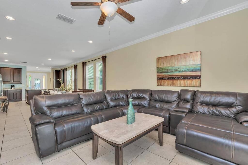 450 Paradise 8BD Villa- Game Room PoolSpa