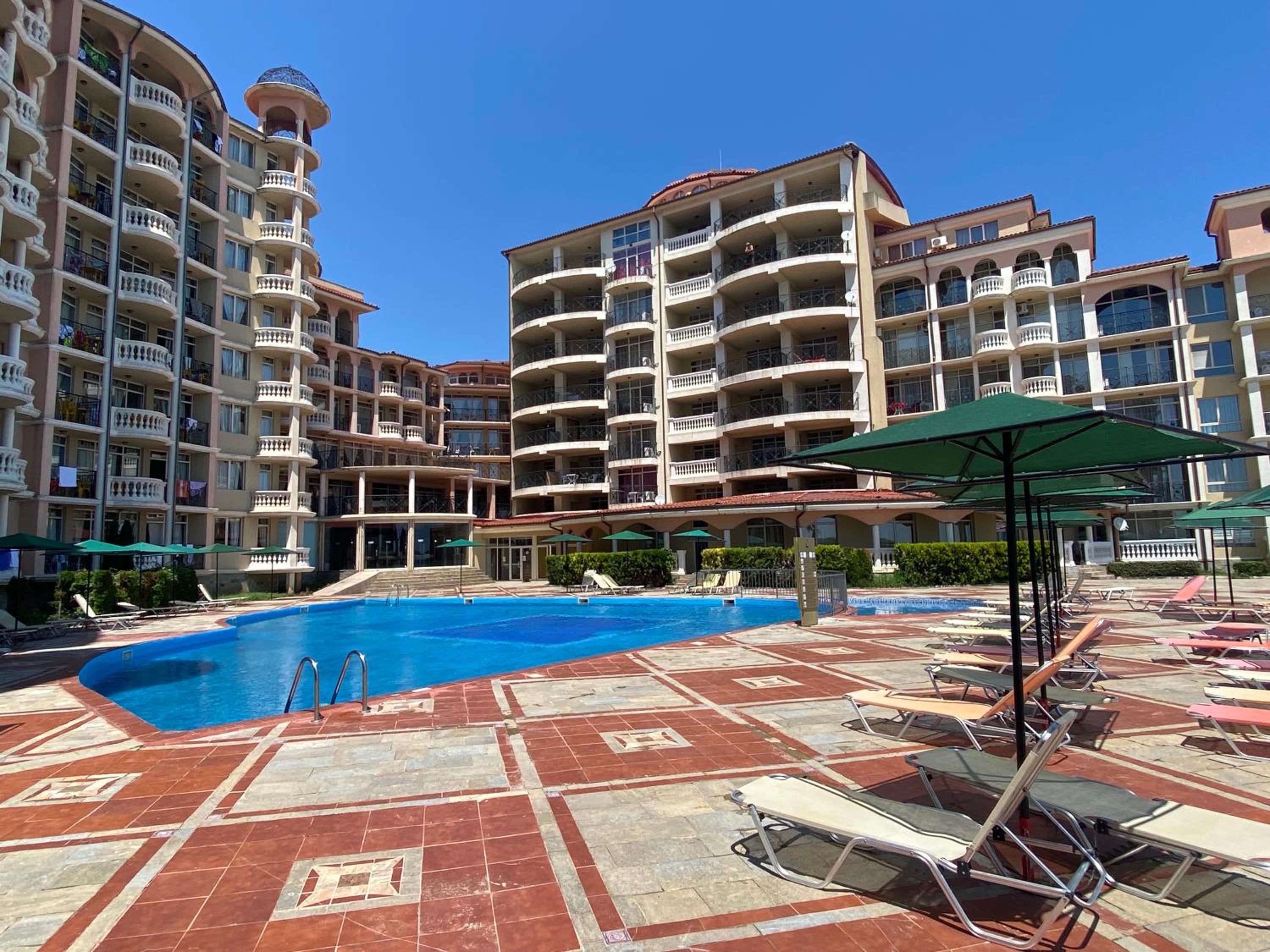 ATRIUM 402 Elenite One Bedroom Apartment