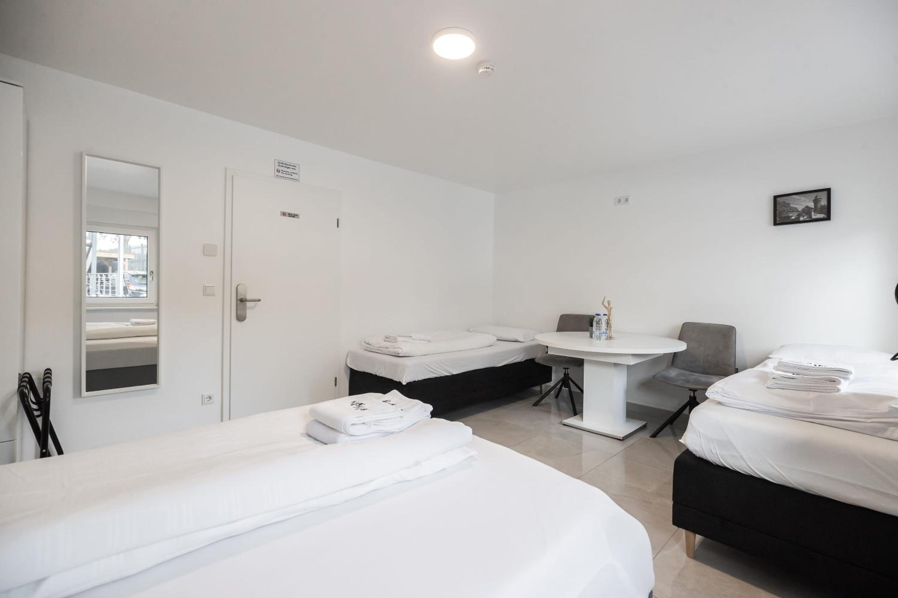 Rooms by StayStay I 24 Hours Check-In