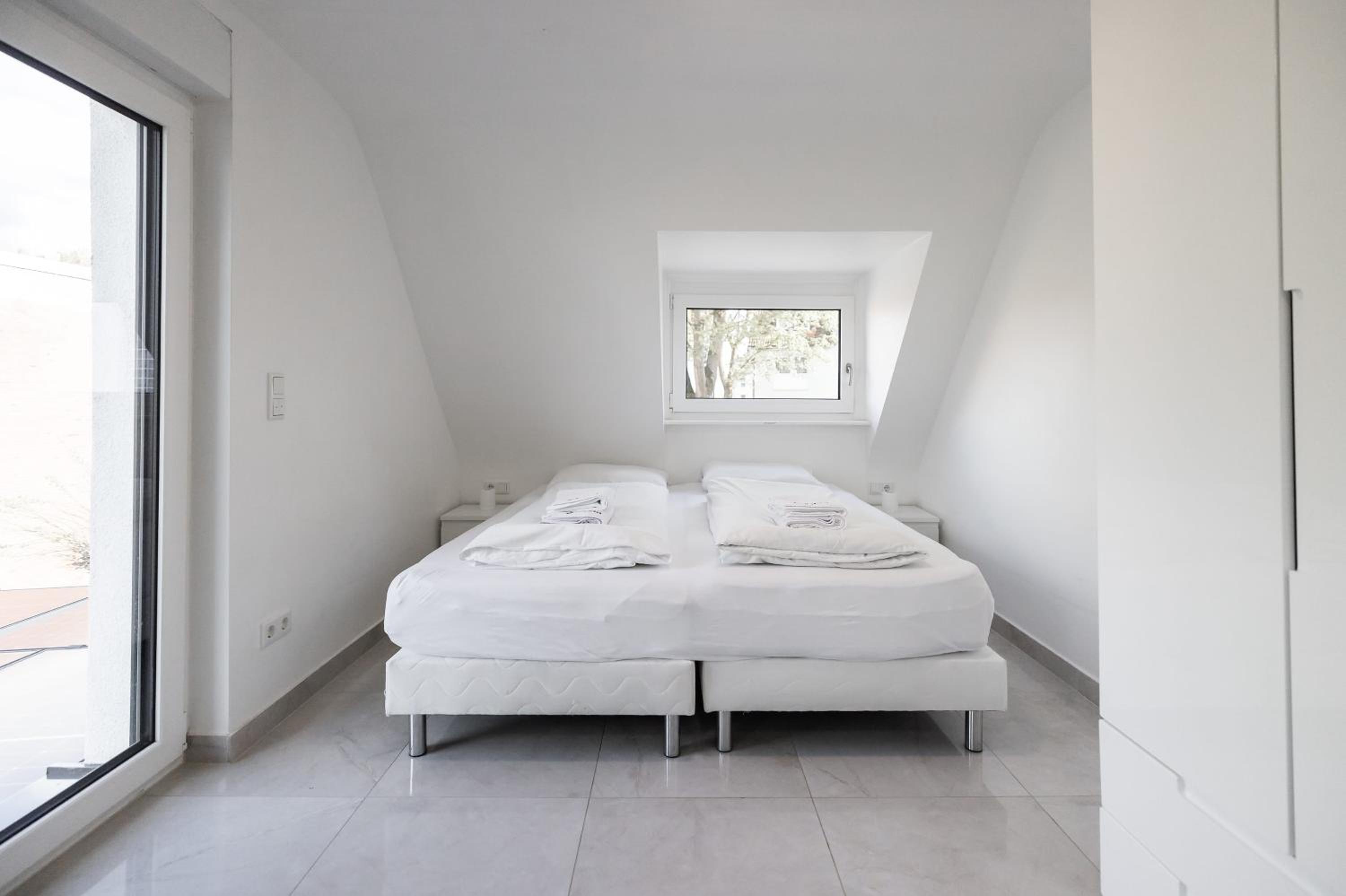 Rooms by StayStay I 24 Hours Check-In