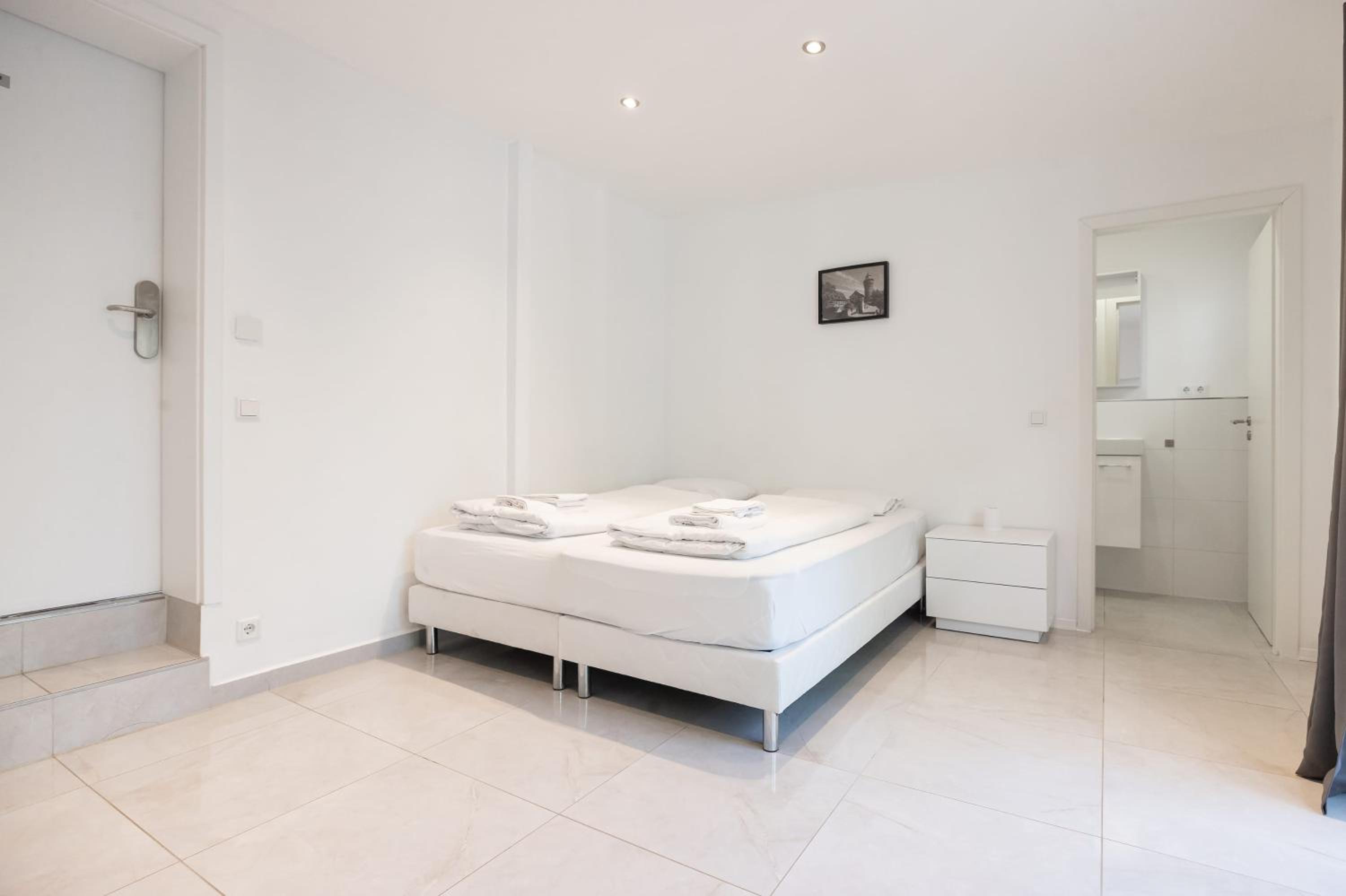 Rooms by StayStay I 24 Hours Check-In
