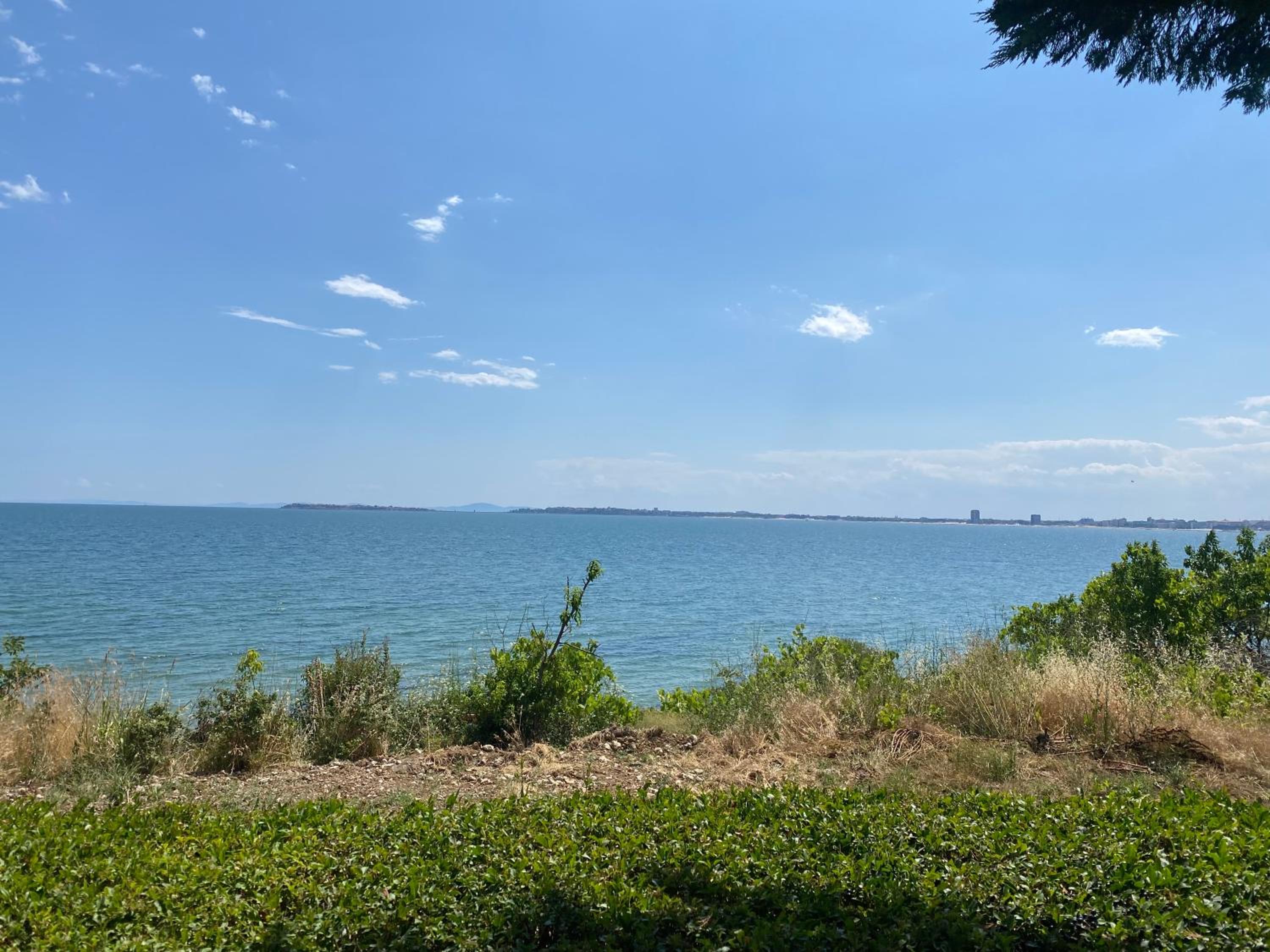 ROYAL BAY 6 Sea View Apartment