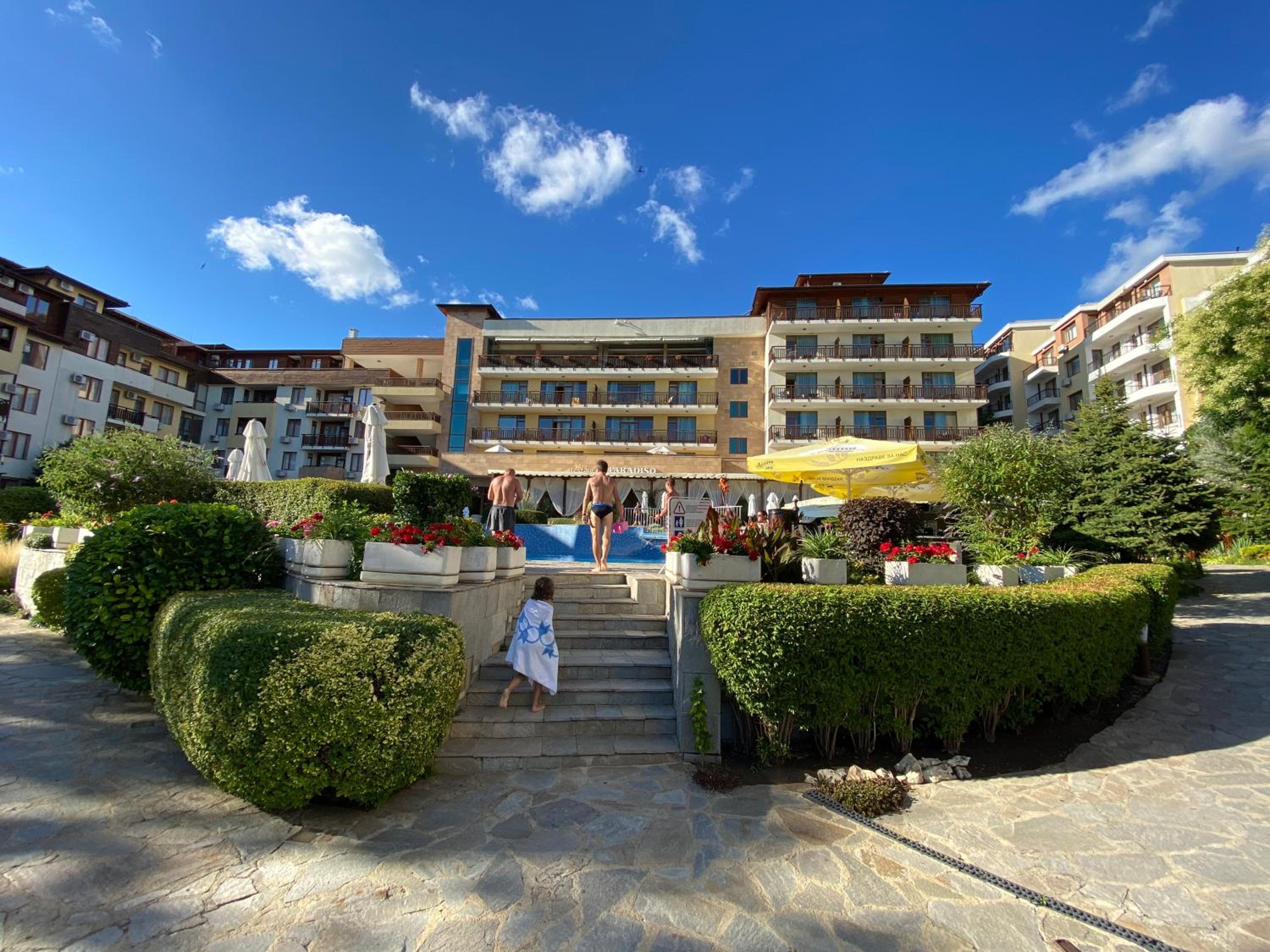GARDEN OF EDEN B3-2 Private One Bedroom Apartment view 4