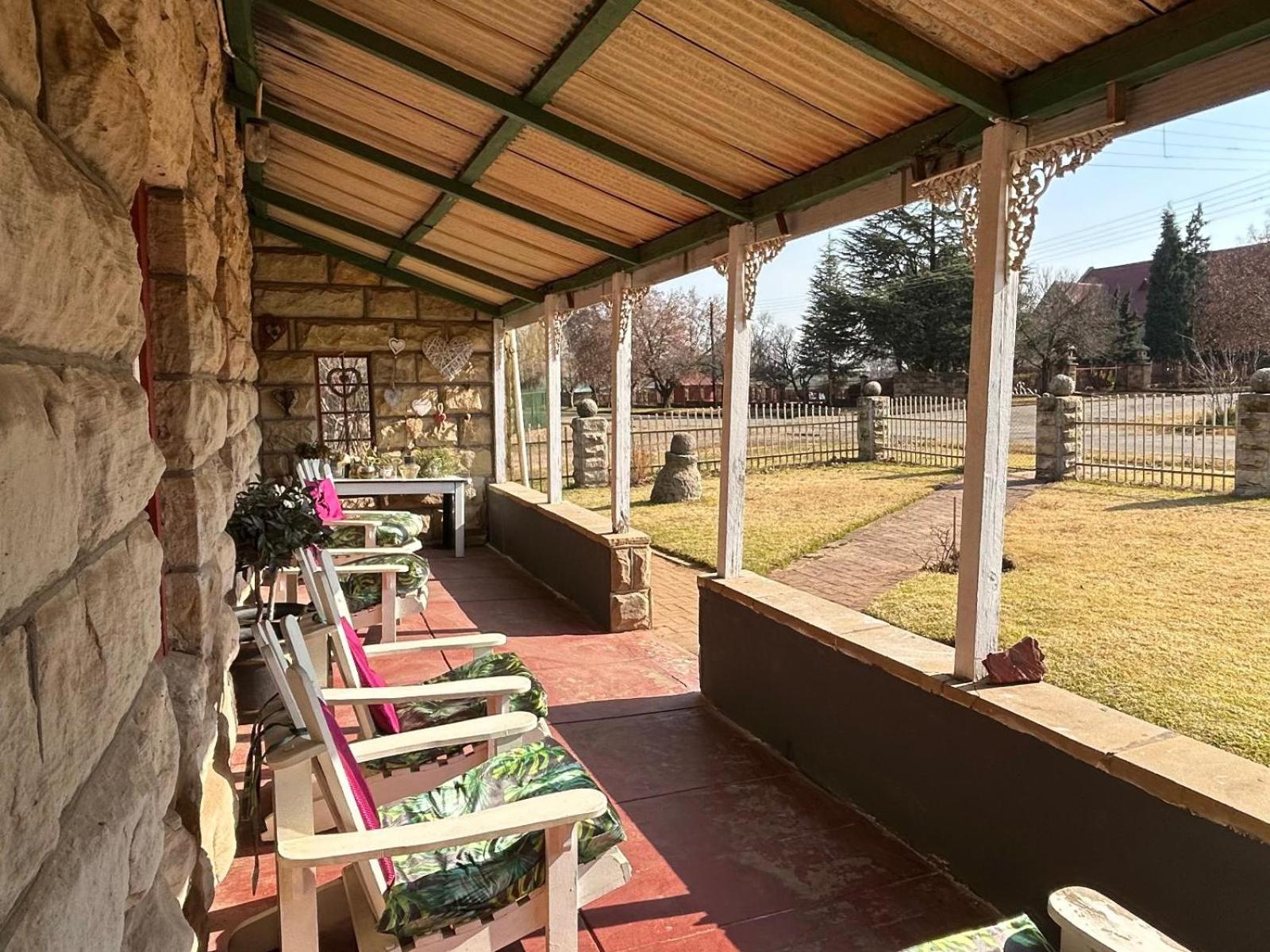 Fouriesburg Country House and Cottage view 3