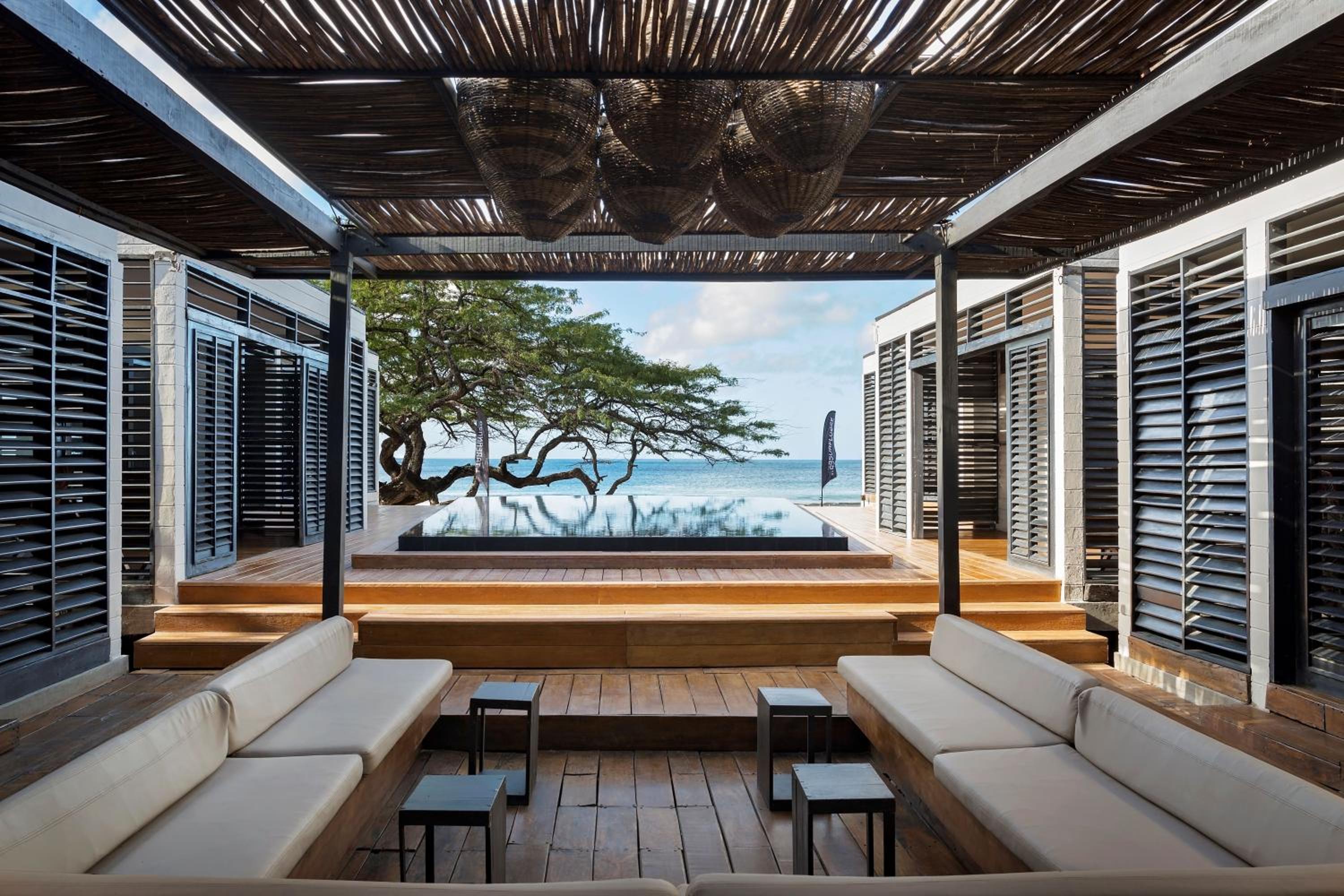 99 Surf Lodge