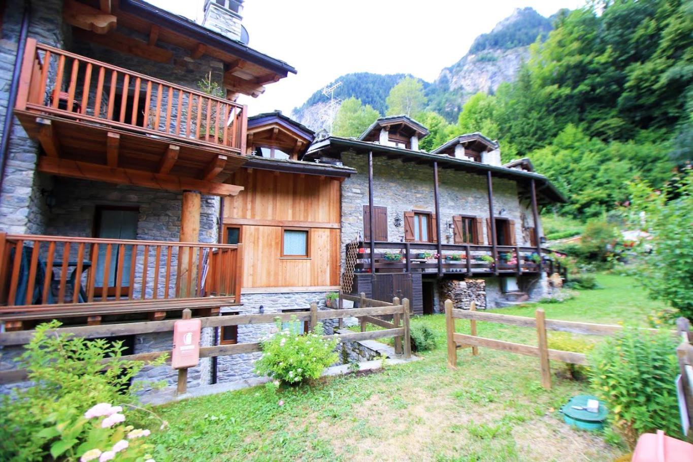 Champex Apartments