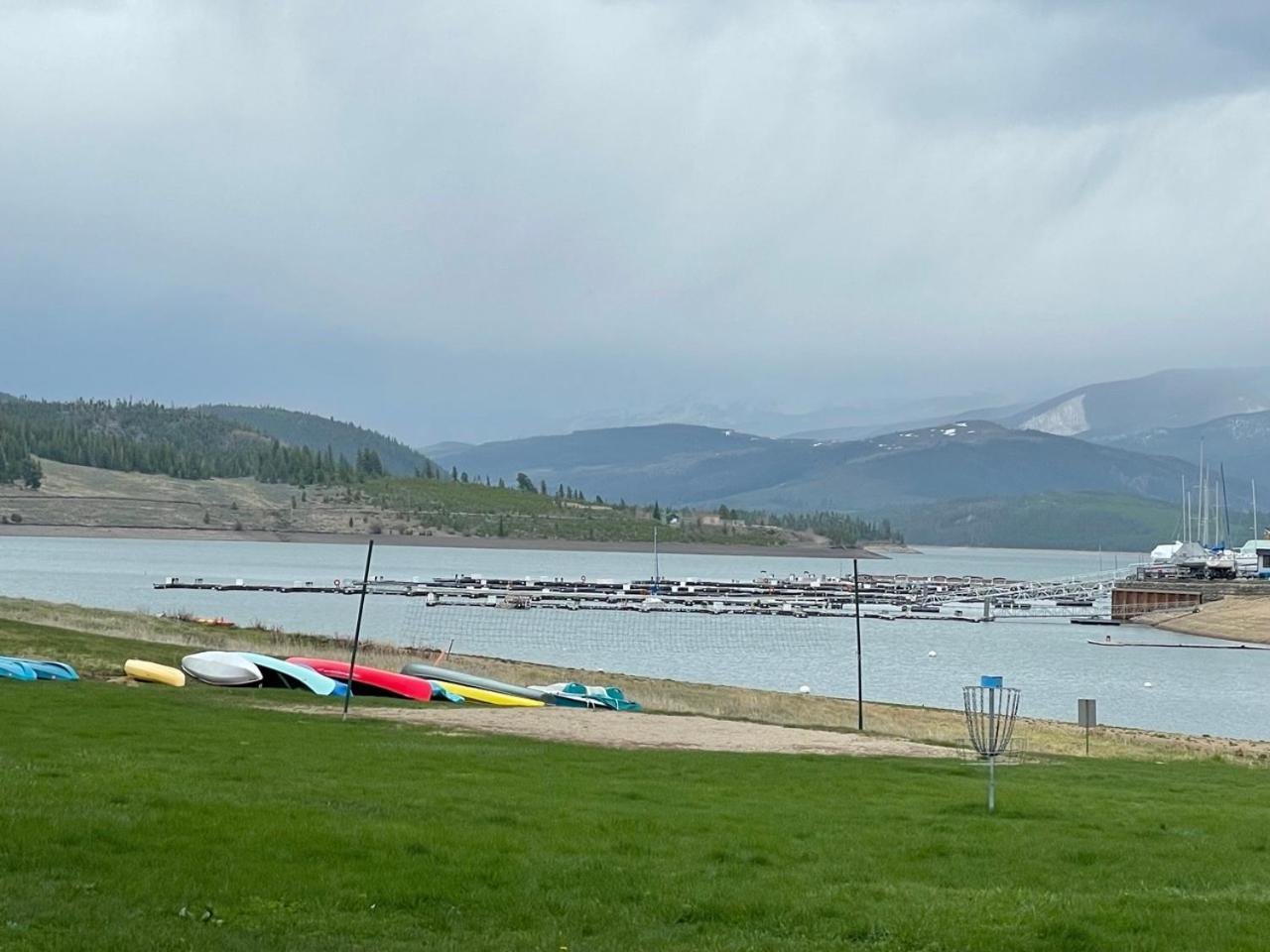 Lakefront Luxury Condo with Stunning Views!!