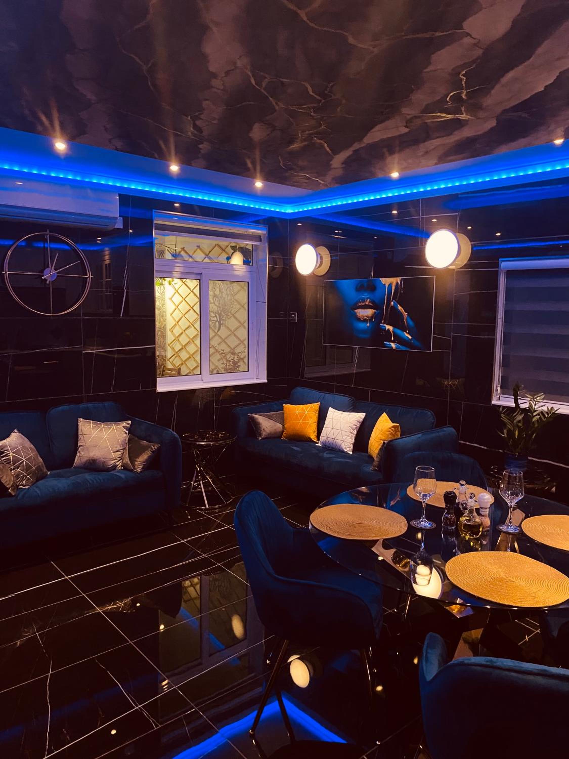 Azure Gold Apartment
