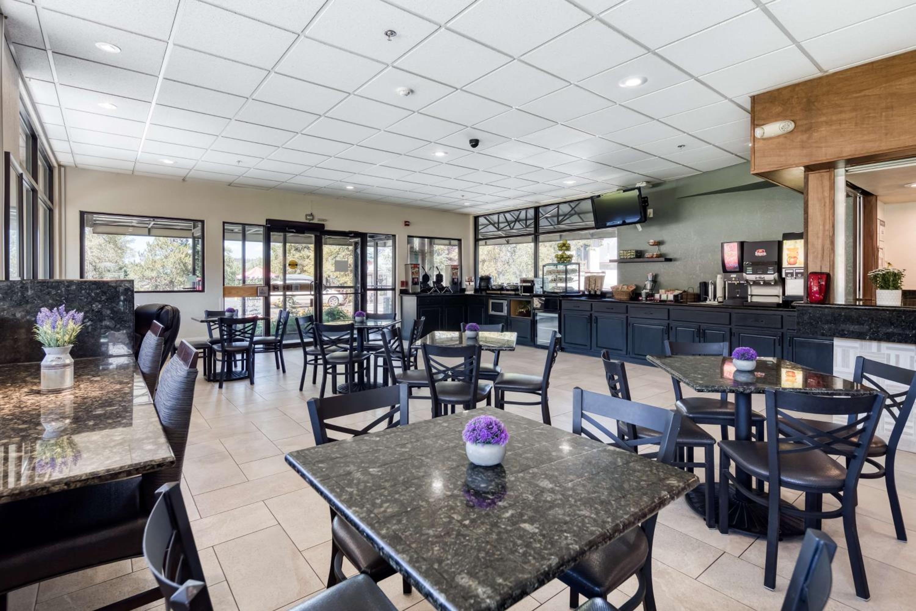Best Western Alpenglo Lodge - Property Image 23