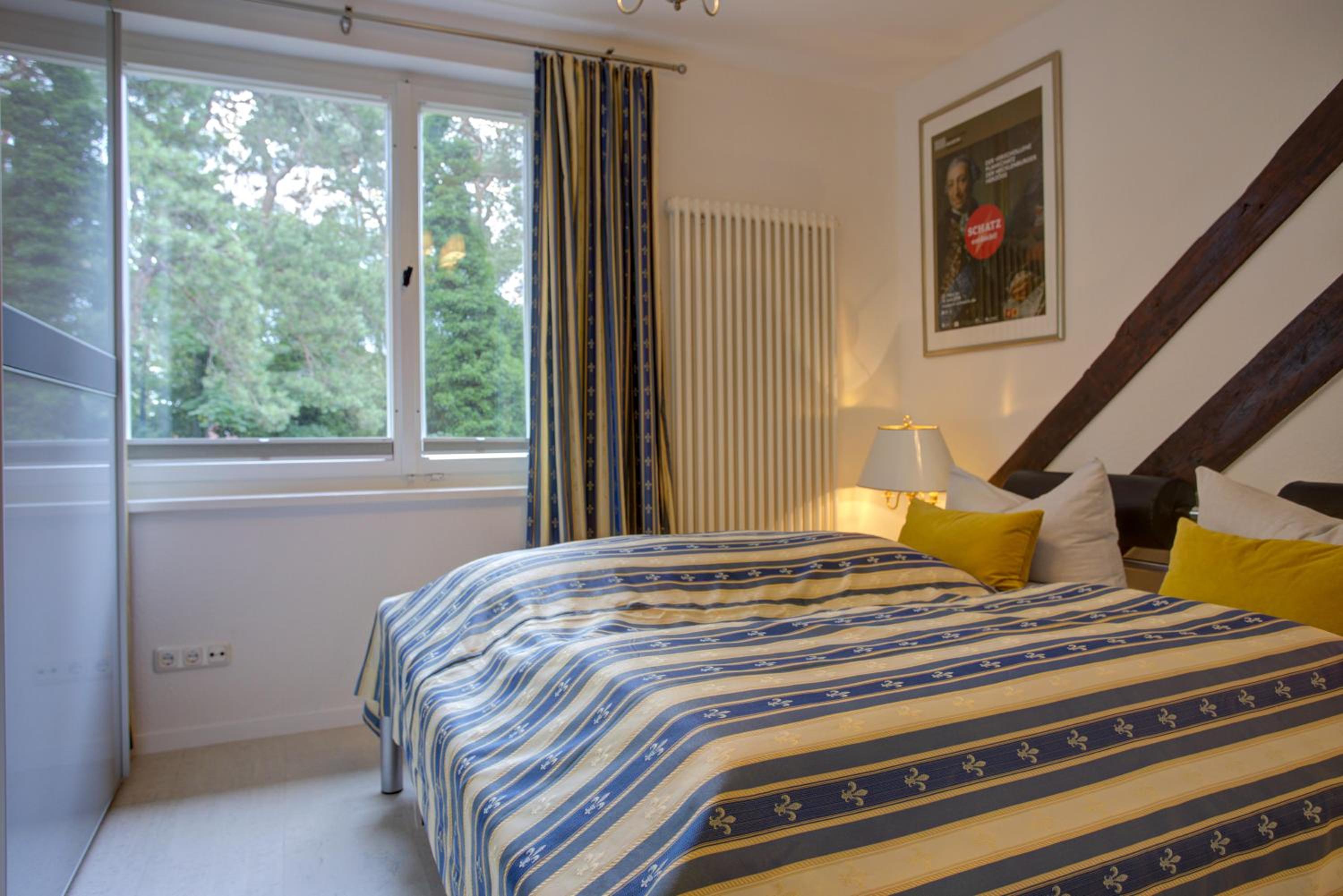 Strandvilla Hubertus Boltenhagen - Ferienwohnungen Apartment mit Parkplatz WLAN Küche Garten Grillplatz Waldbaden