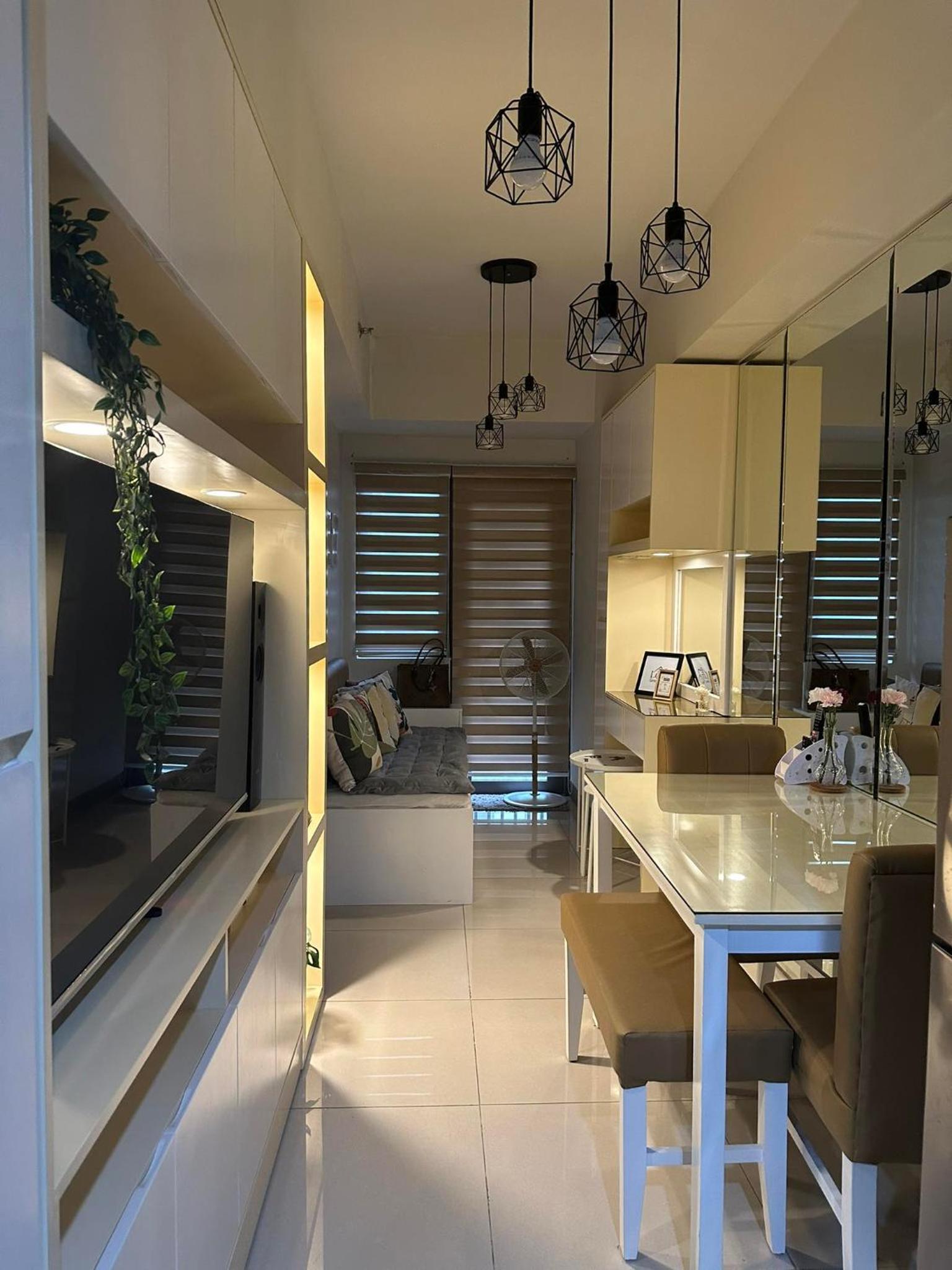 Mel and Rose Place in S Residences Tower 1 MOA view 3
