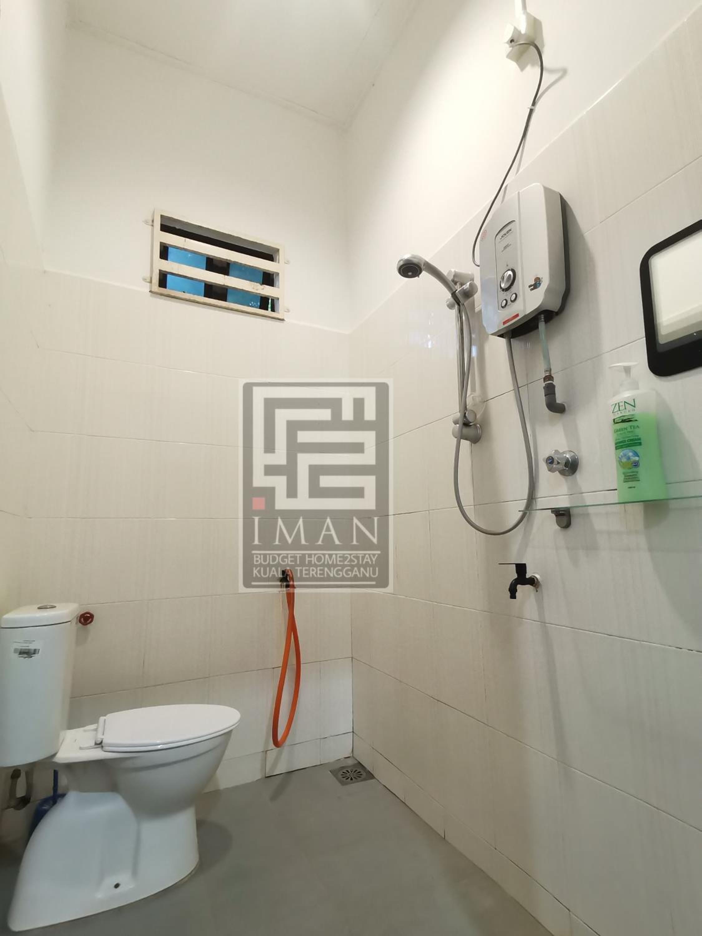 KUALA TERENGGANU GUESTHOUSE-FREE WIFI-NEAR NASI DAGANG ATAS ToL UNIT B- 2 BILIK AIRCOND DAN 1 BILIK KIPAS photo 2