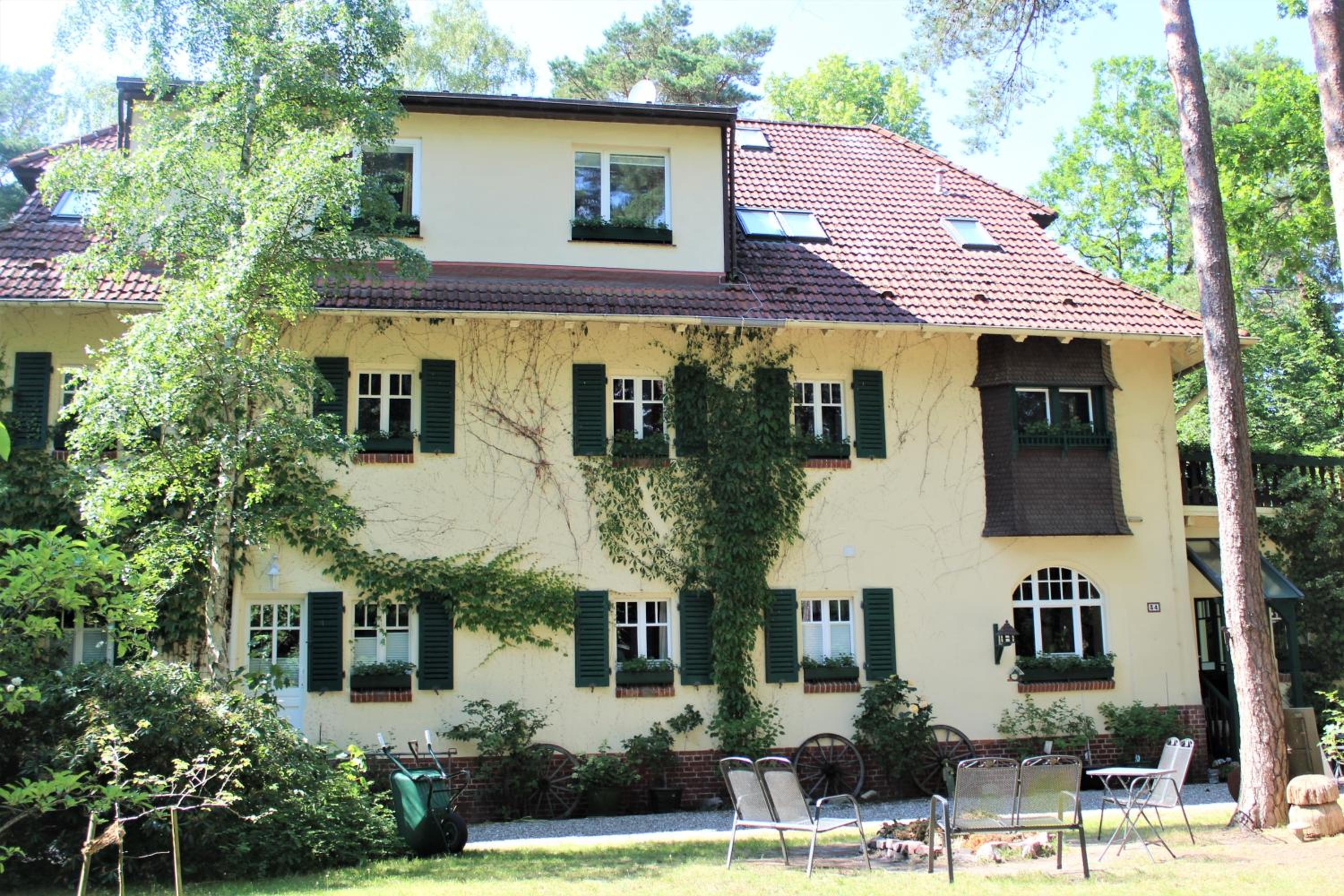 Strandvilla Hubertus Boltenhagen - Ferienwohnungen Apartment mit Parkplatz WLAN Küche Garten Grillplatz Waldbaden