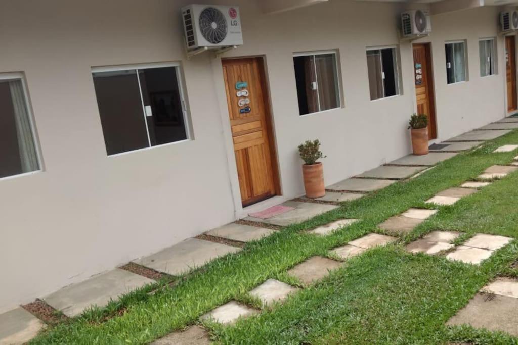 Hotel Suítes encantos das cigarras - Image 1