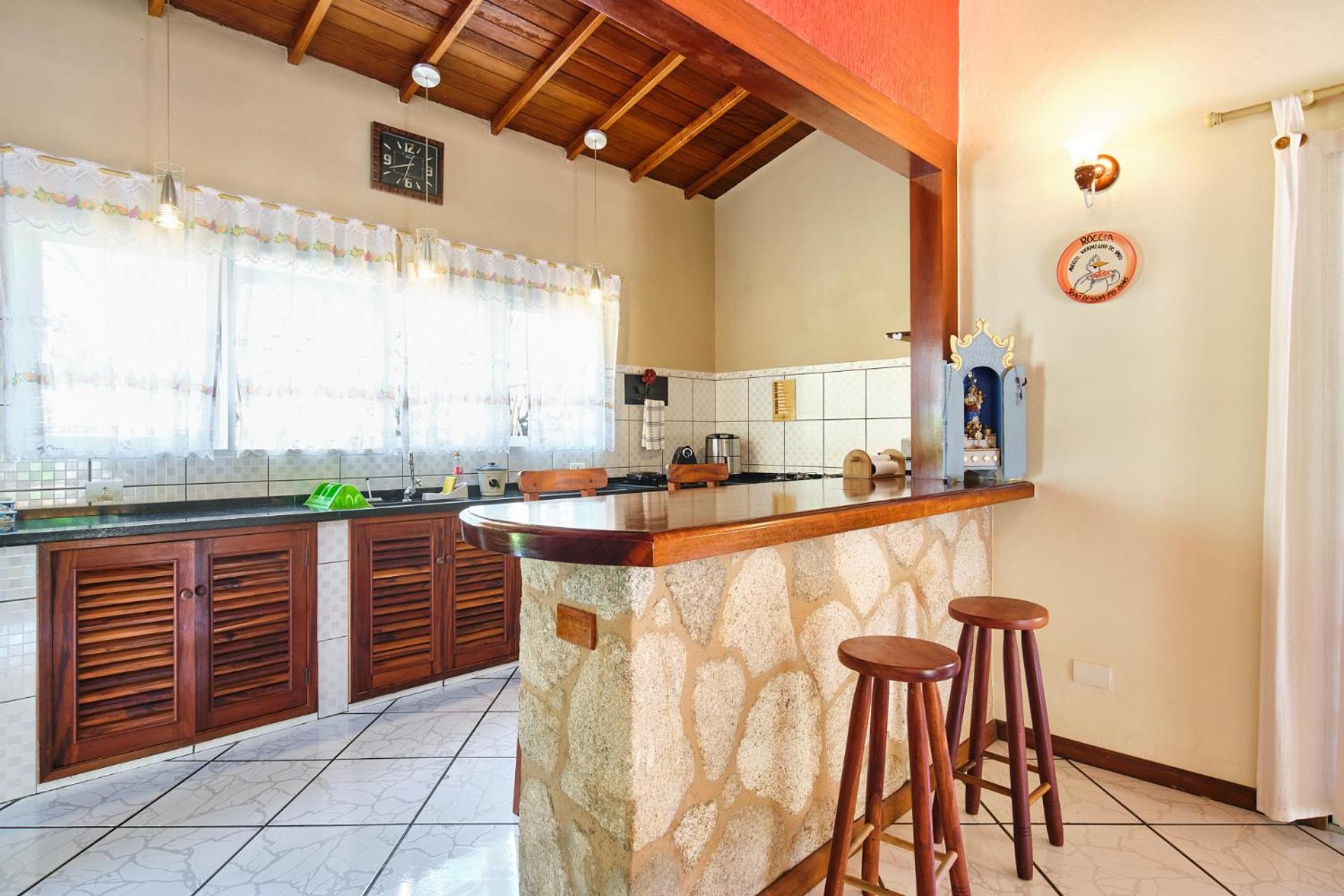CASA SEMPRE VIVA PERTO DA PRAIA DO CORUMBE