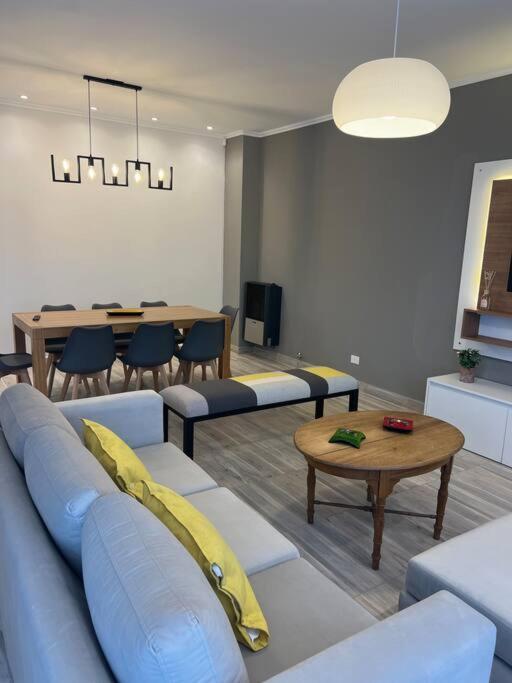 Casa del Alto, impecable, 3 dormitorios, 2 baños