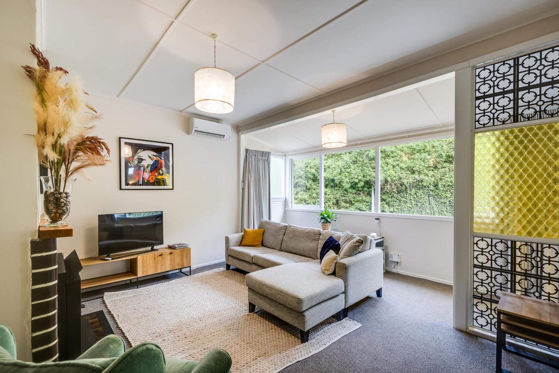 Central Cottage - Napier Holiday Home view 4