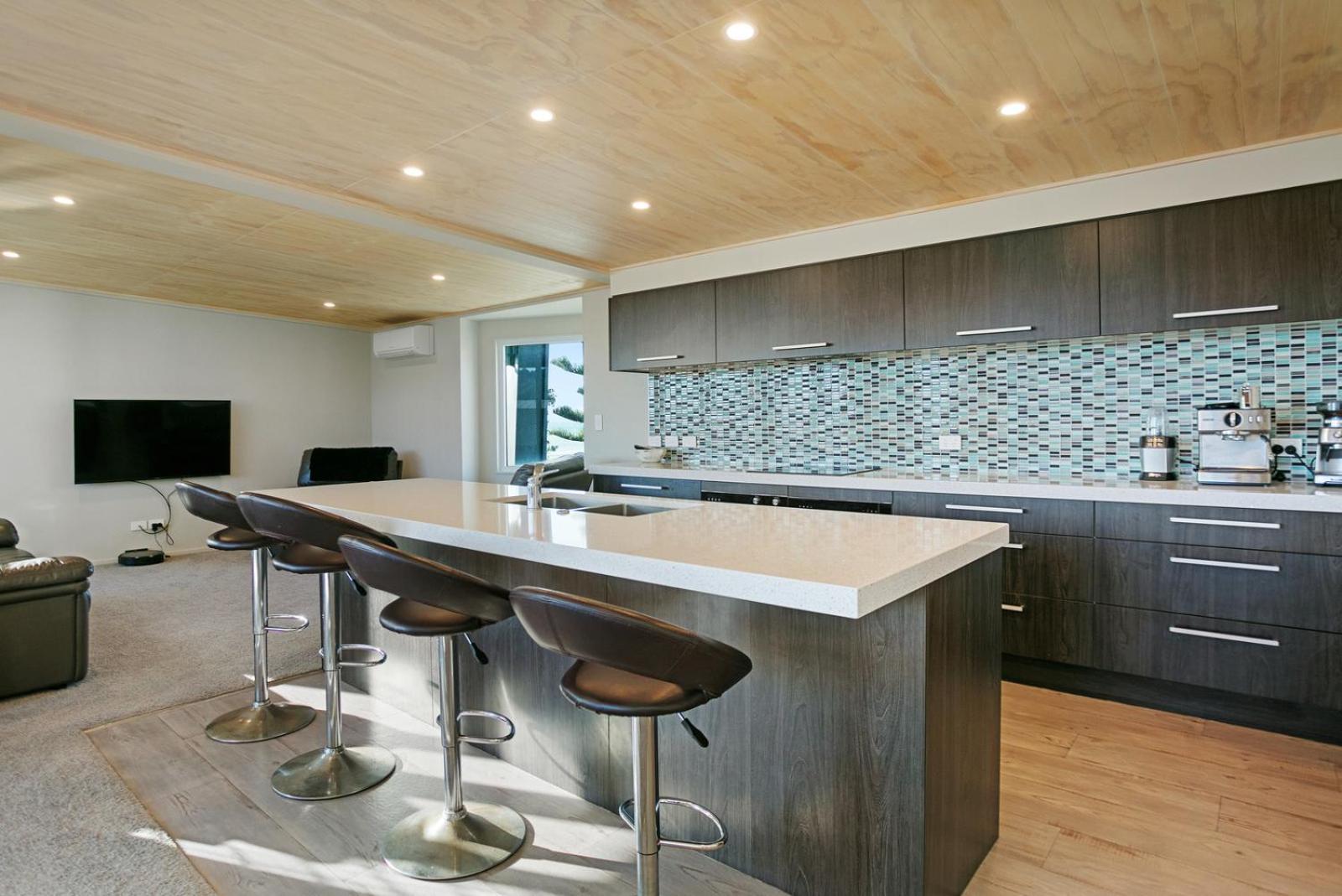 The White Haus - Waihi Beach Upstairs Holiday Unit view 5