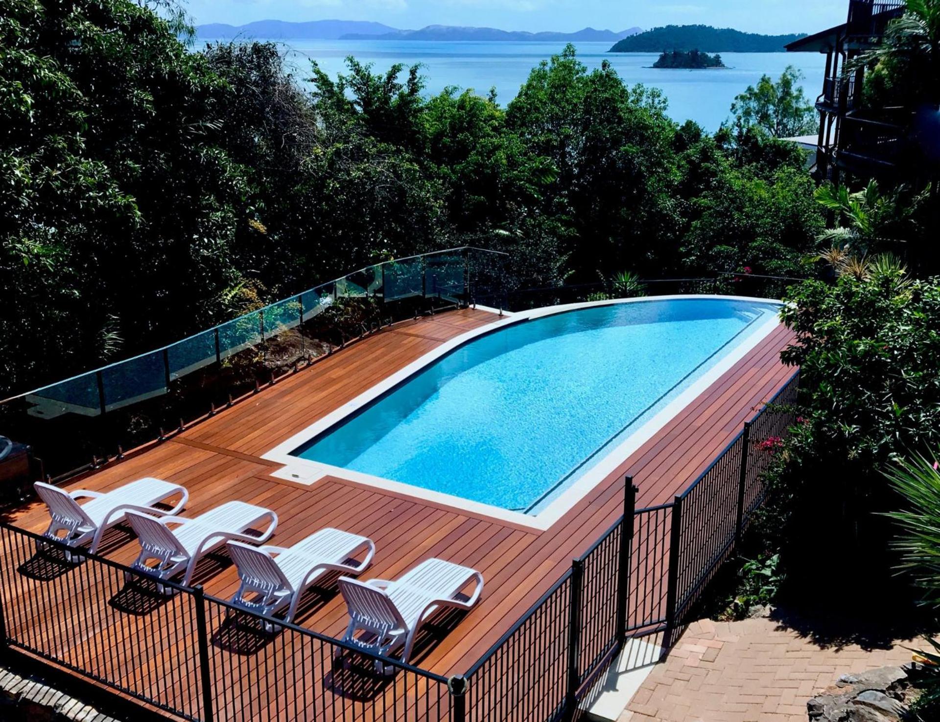 Casuarina 16 - 3 Bedroom House With 180 Degree Ocean Views, Buggy & Valet Service
