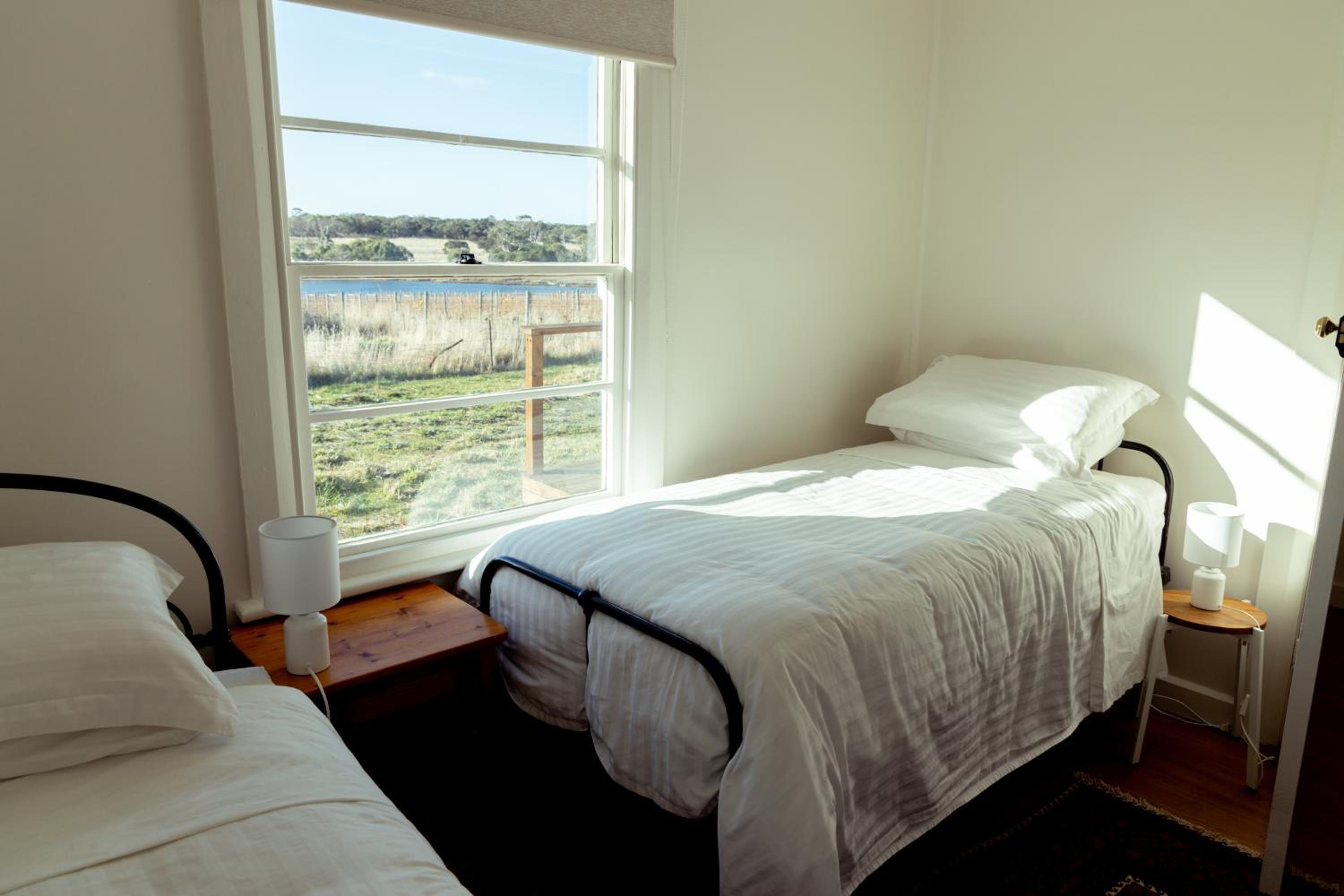 Pip's Place - Lisdillon - Waterfront