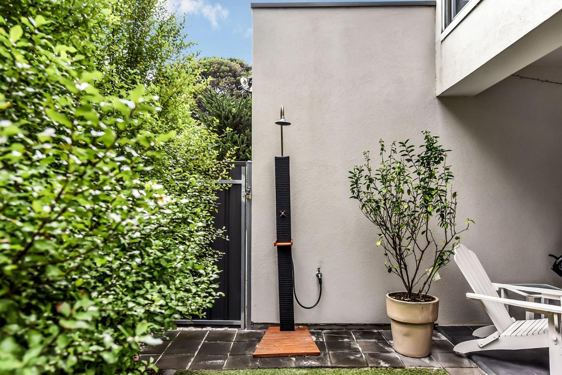 Stunning Sea Views in Excellent Location