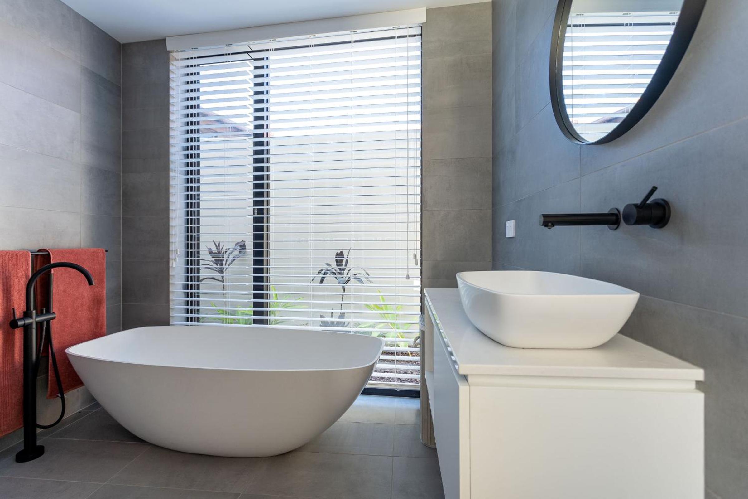 Novella I Private Properties