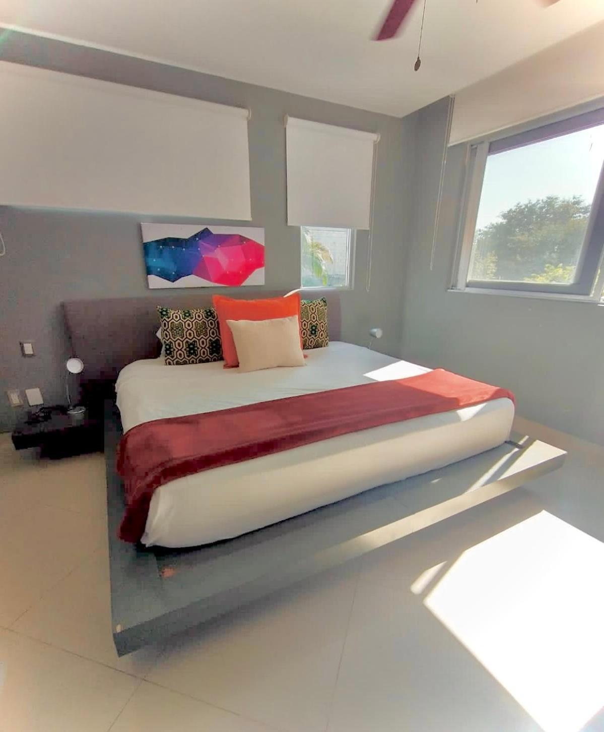 Playa Centro Rooftop Apartments & Studios