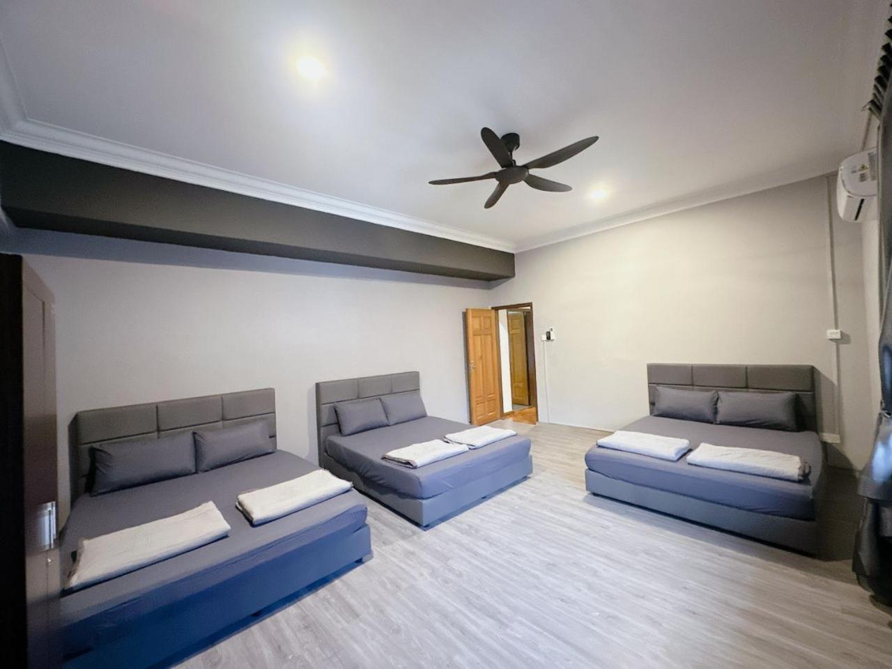 B04 Modern Deluxe Homestay