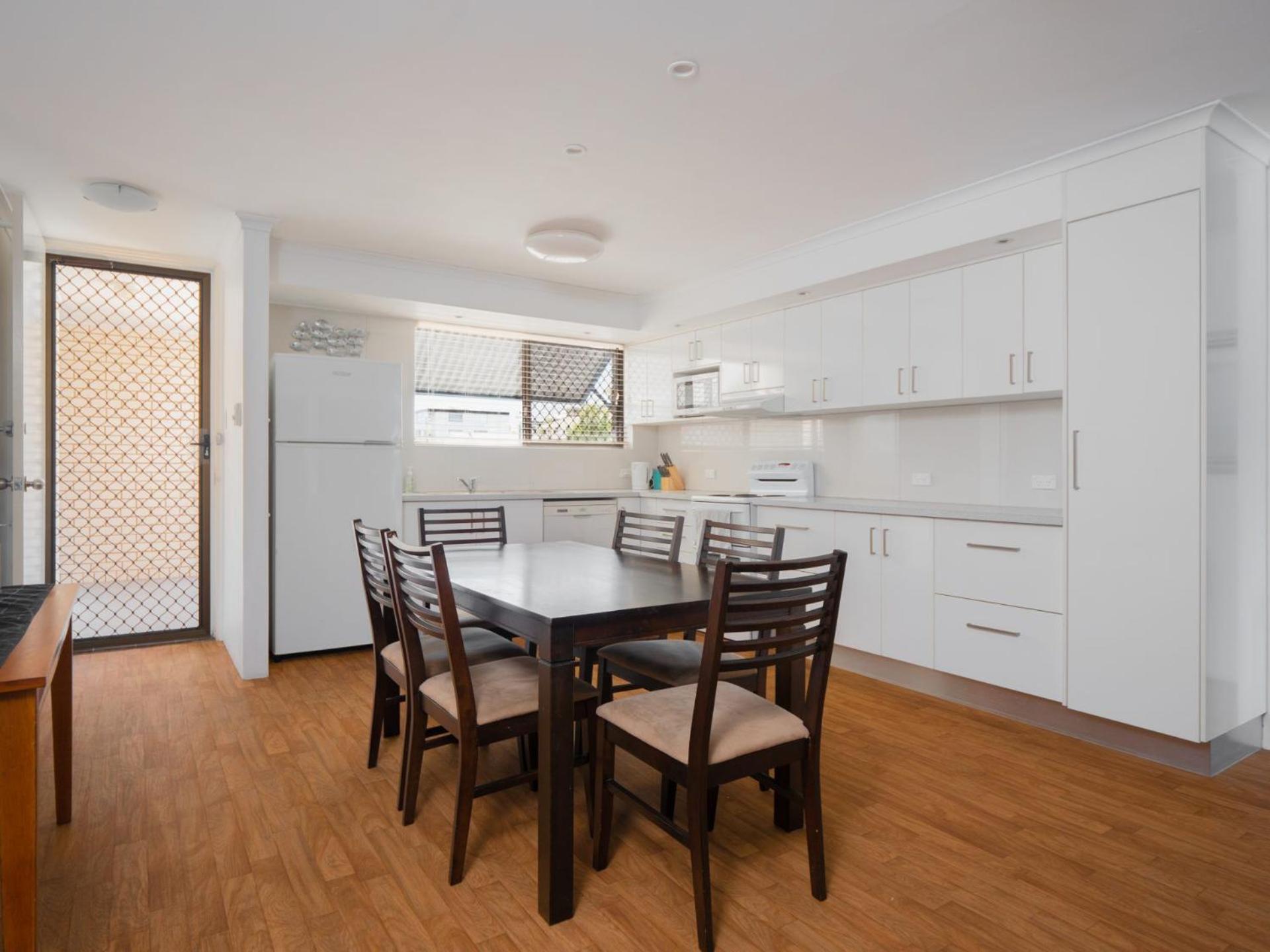 Levuka Unit 12 14 Moreton Pde