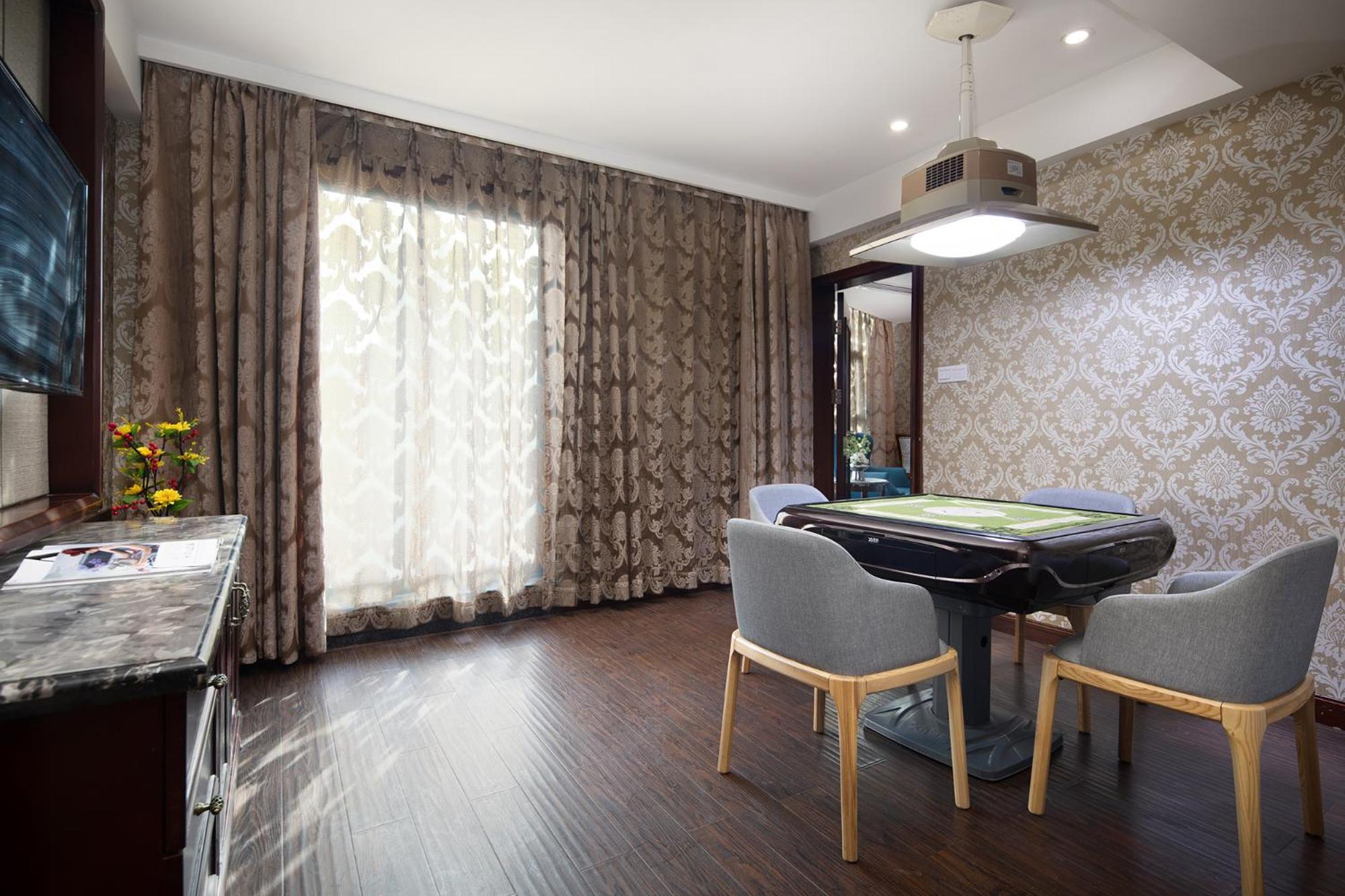 Morninginn, Shuangfeng Platinum Huafu