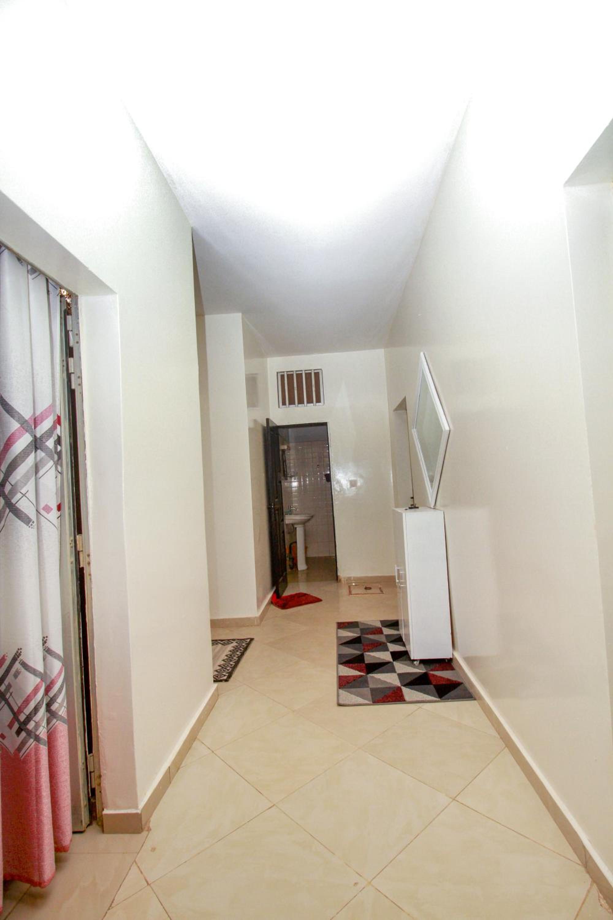 "Ô soleil" une Villa moderne dans un quartier paisible du centre de Saly view 5