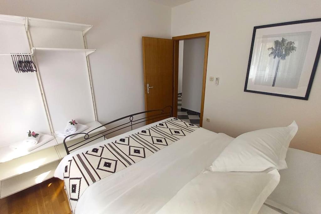 Rosa apartment Mirca