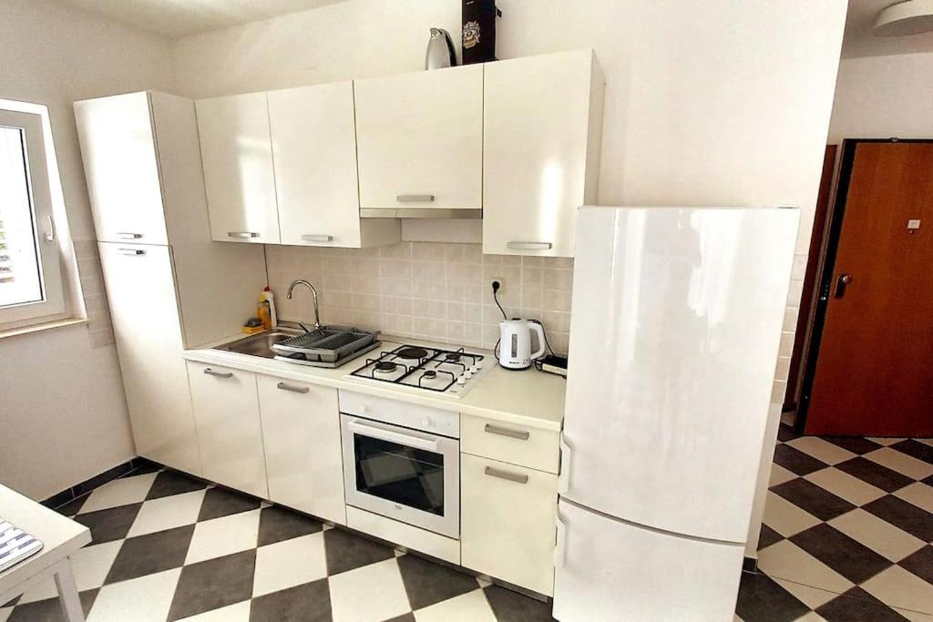 Rosa apartment Mirca