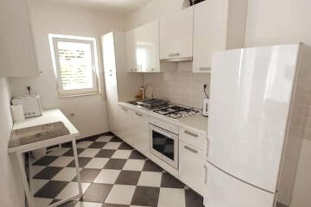 Rosa apartment Mirca