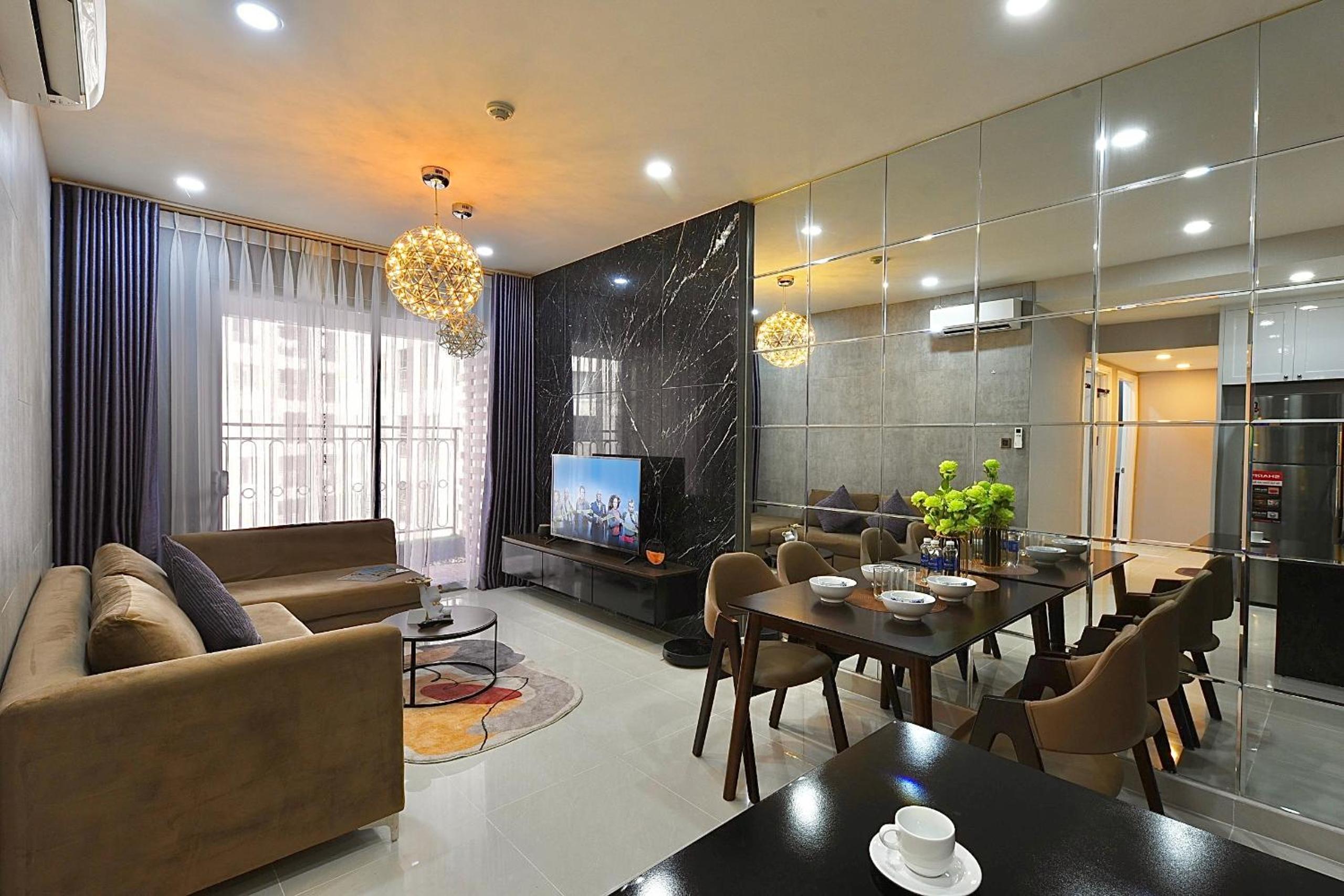 SG ROYAL - JC’s house