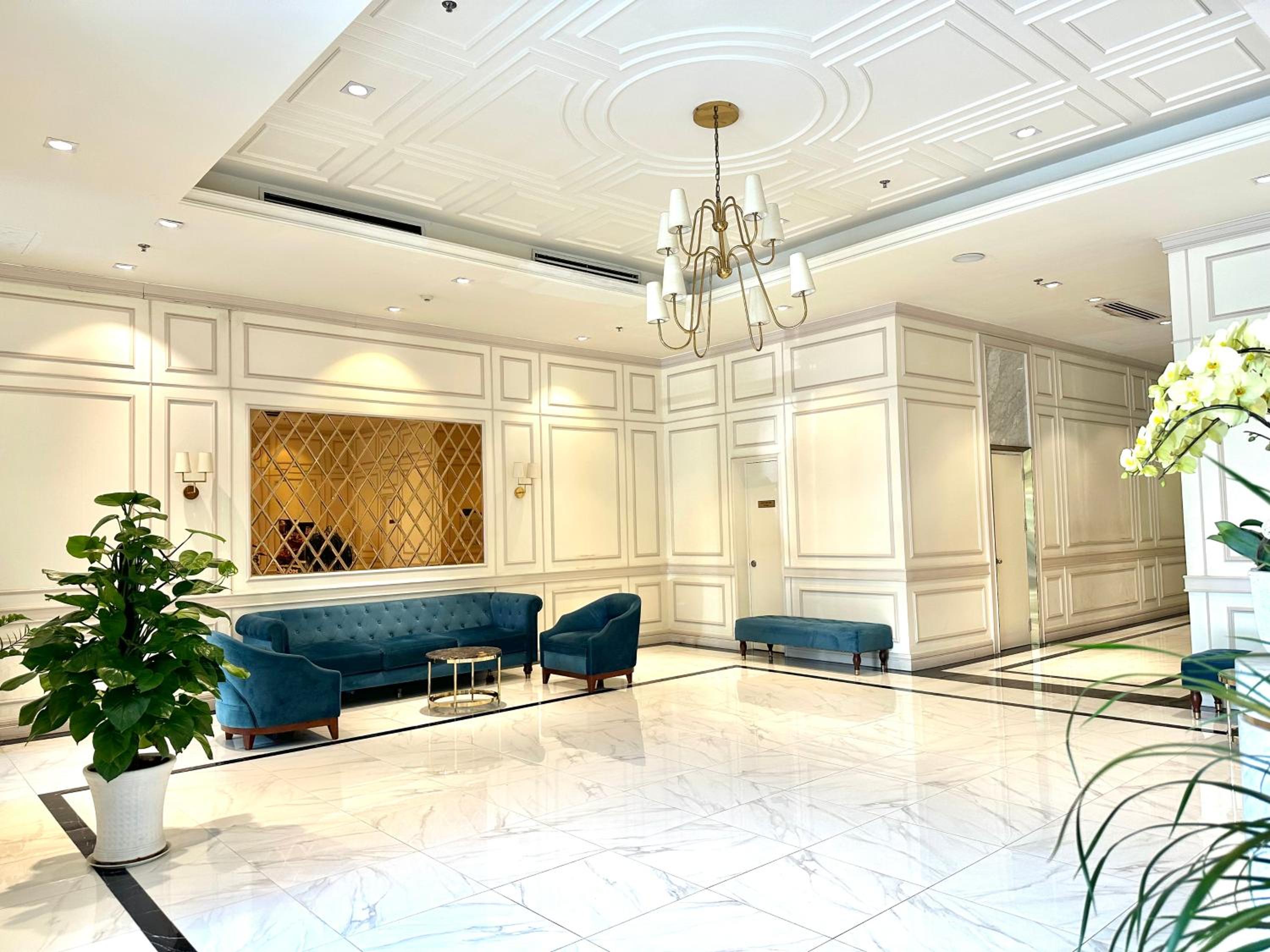 SG ROYAL - JC’s house