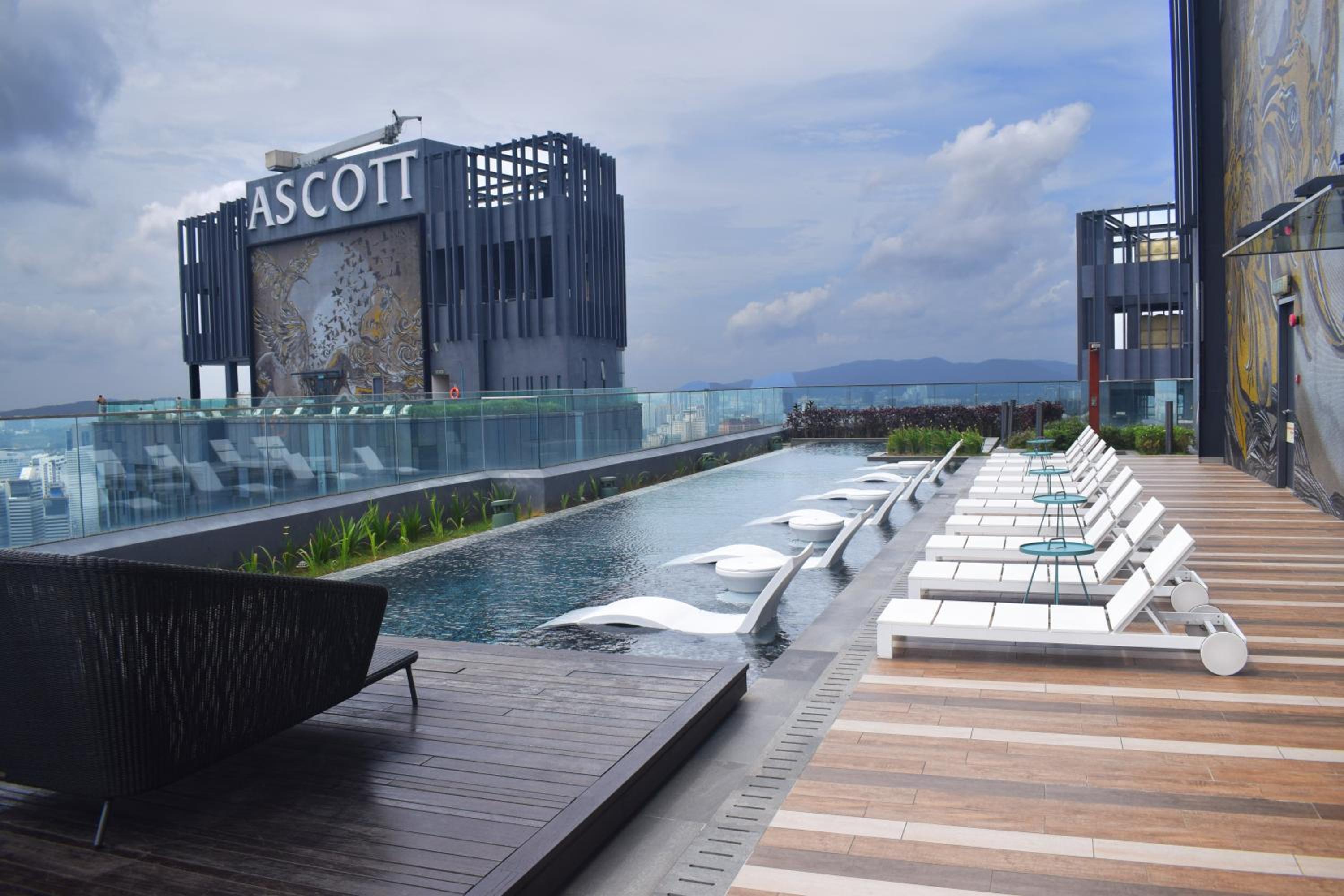 Star Holiday Sky Pool KLCC