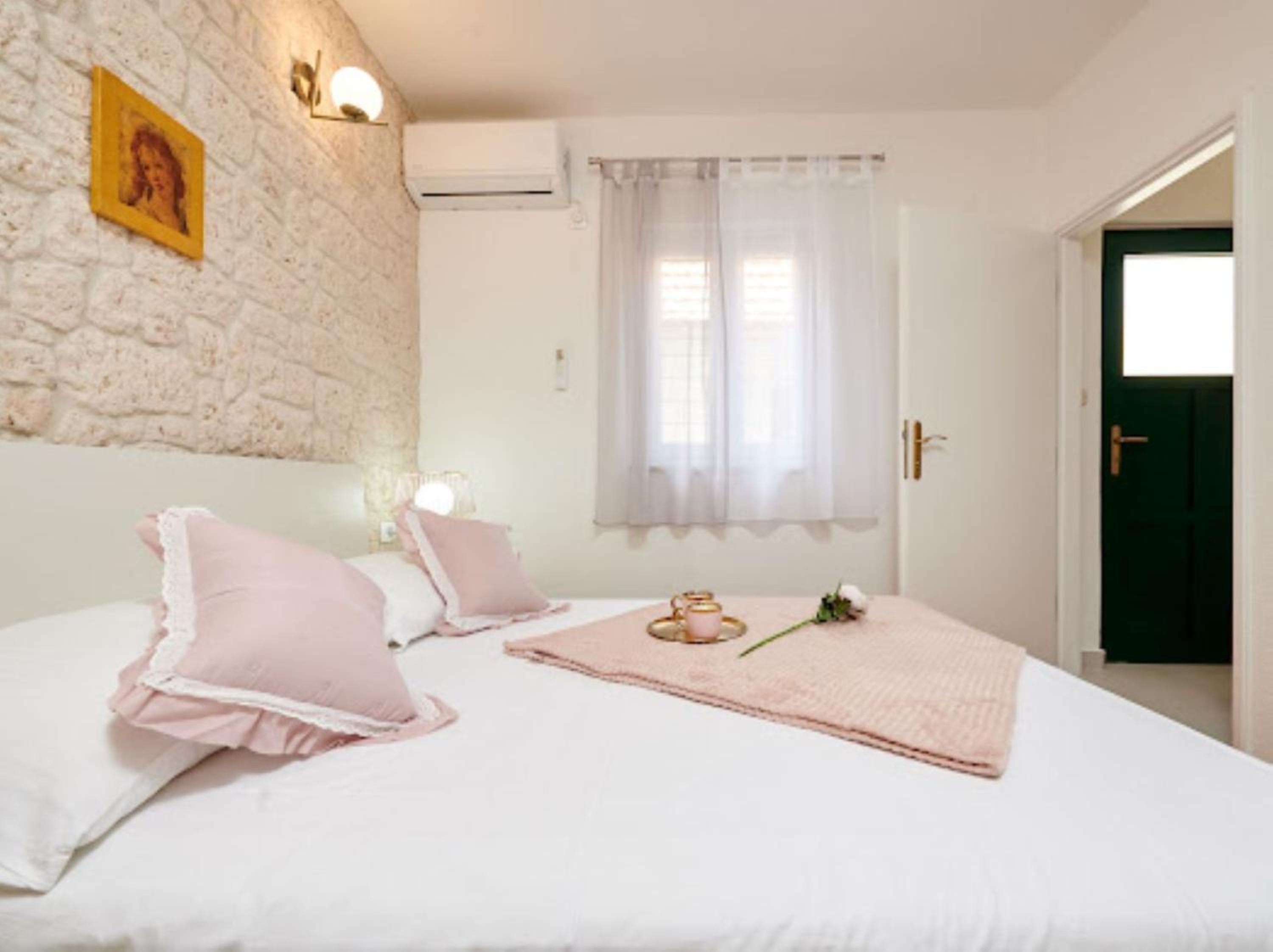 Guesthouse Ana Trogir Old Town