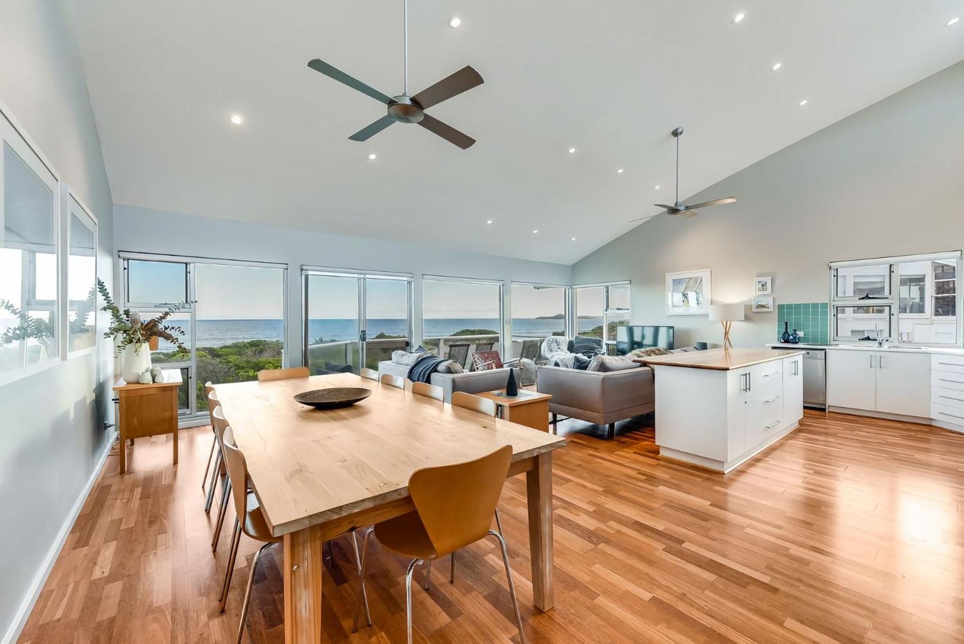 A Surfers Paradise at Chiton Rocks Pets Welcome