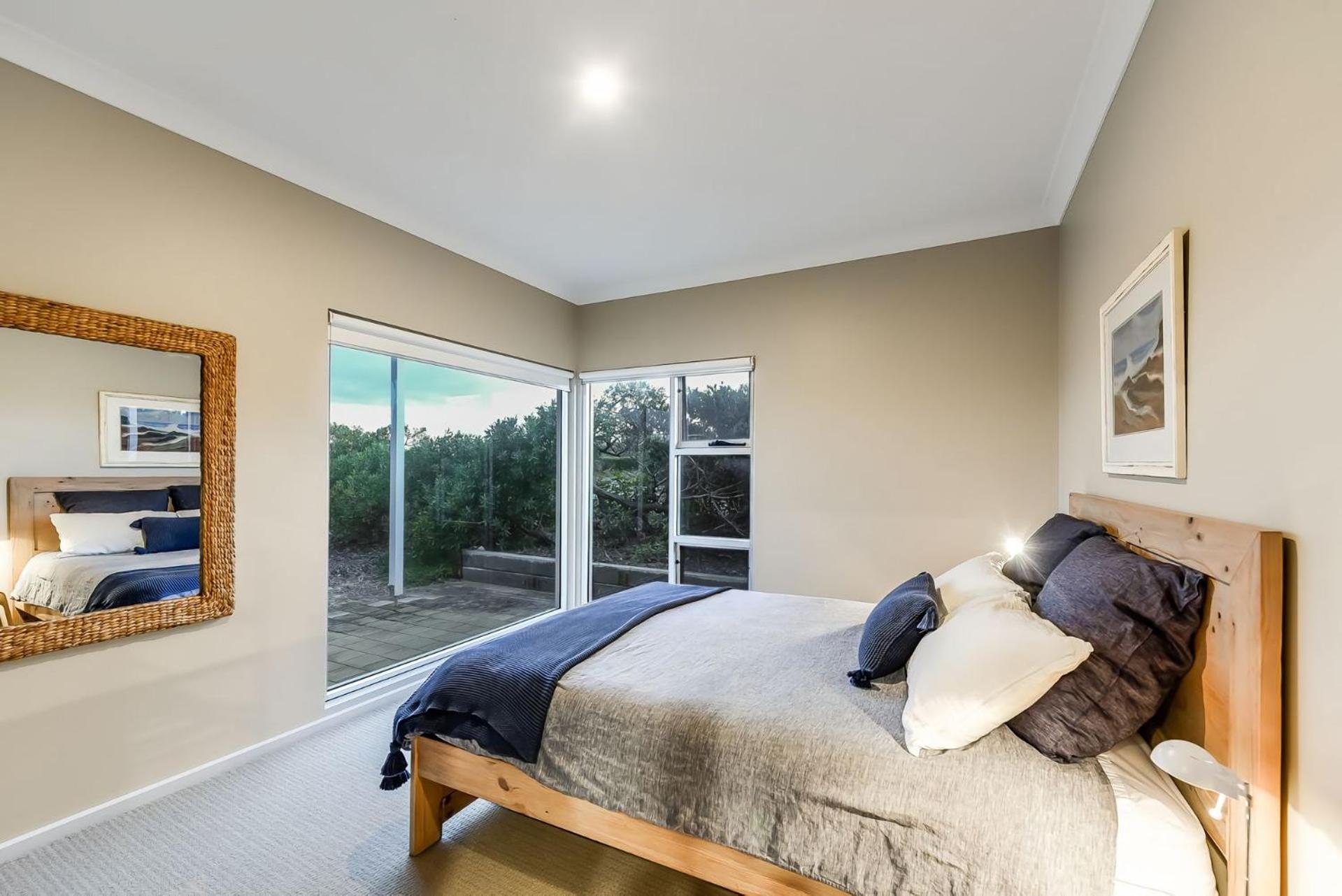 A Surfers Paradise at Chiton Rocks Pets Welcome