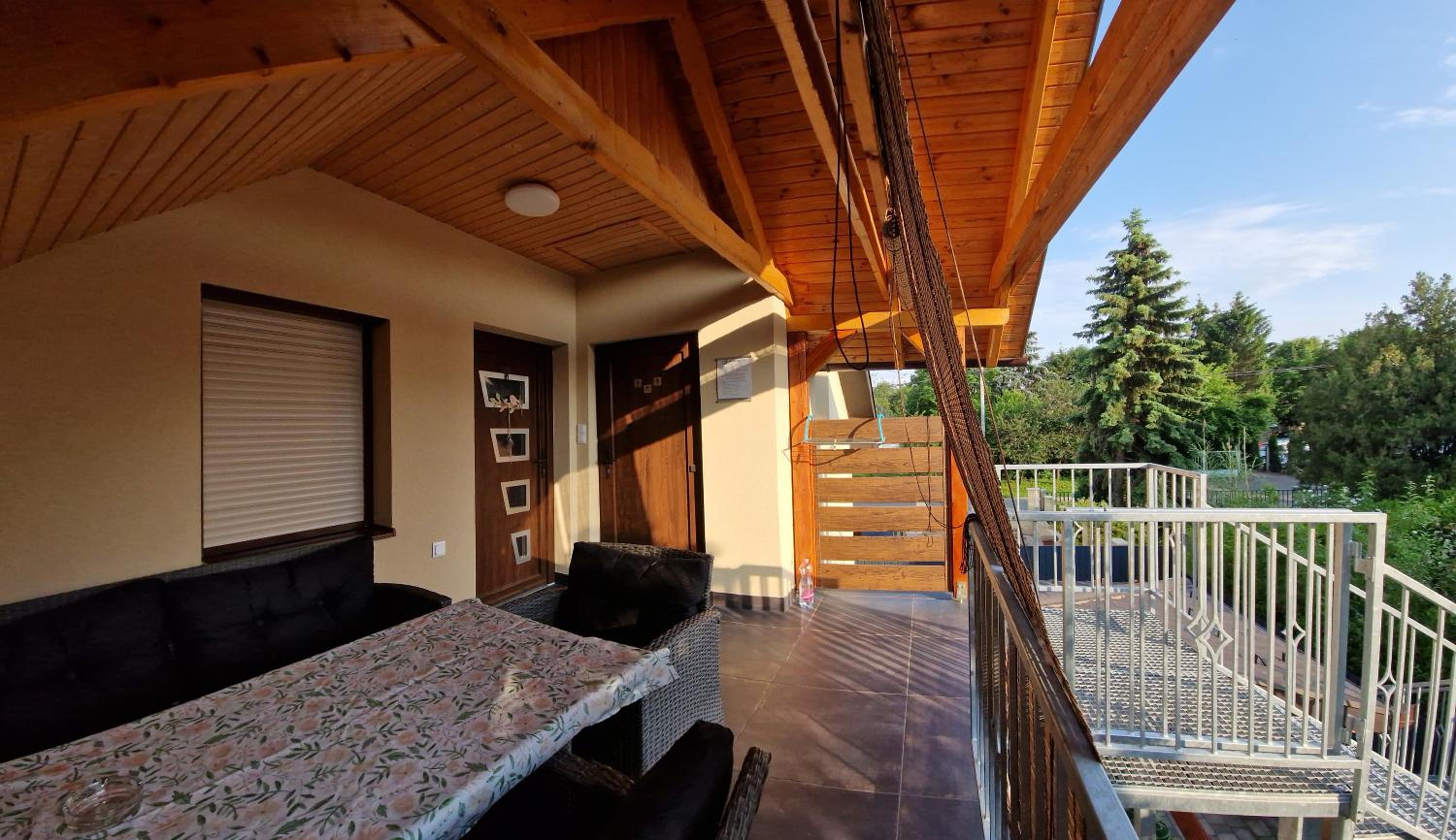 Silver Zsóry Apartman view 5