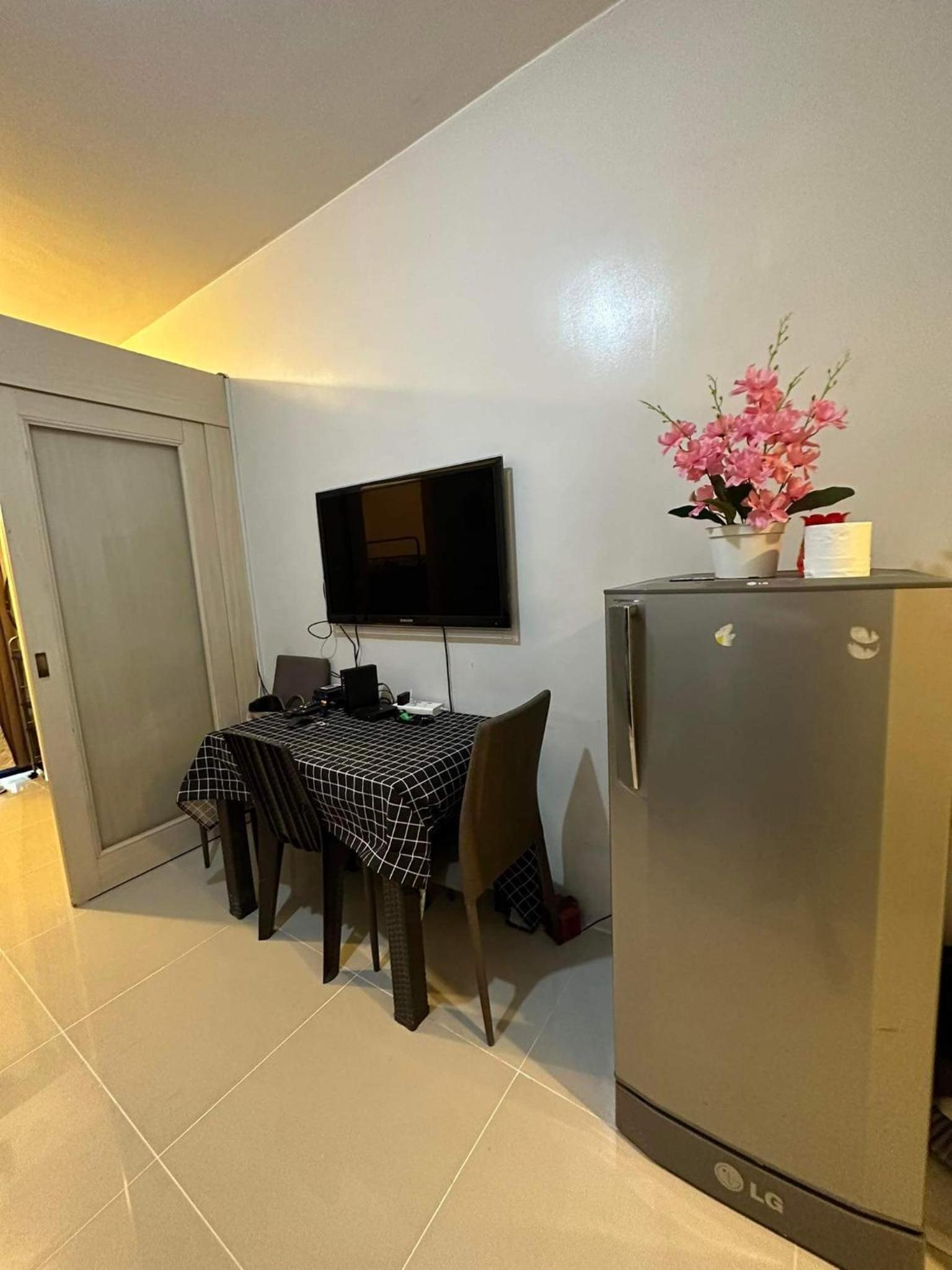 Lai's Place @ Sea Residences view 5