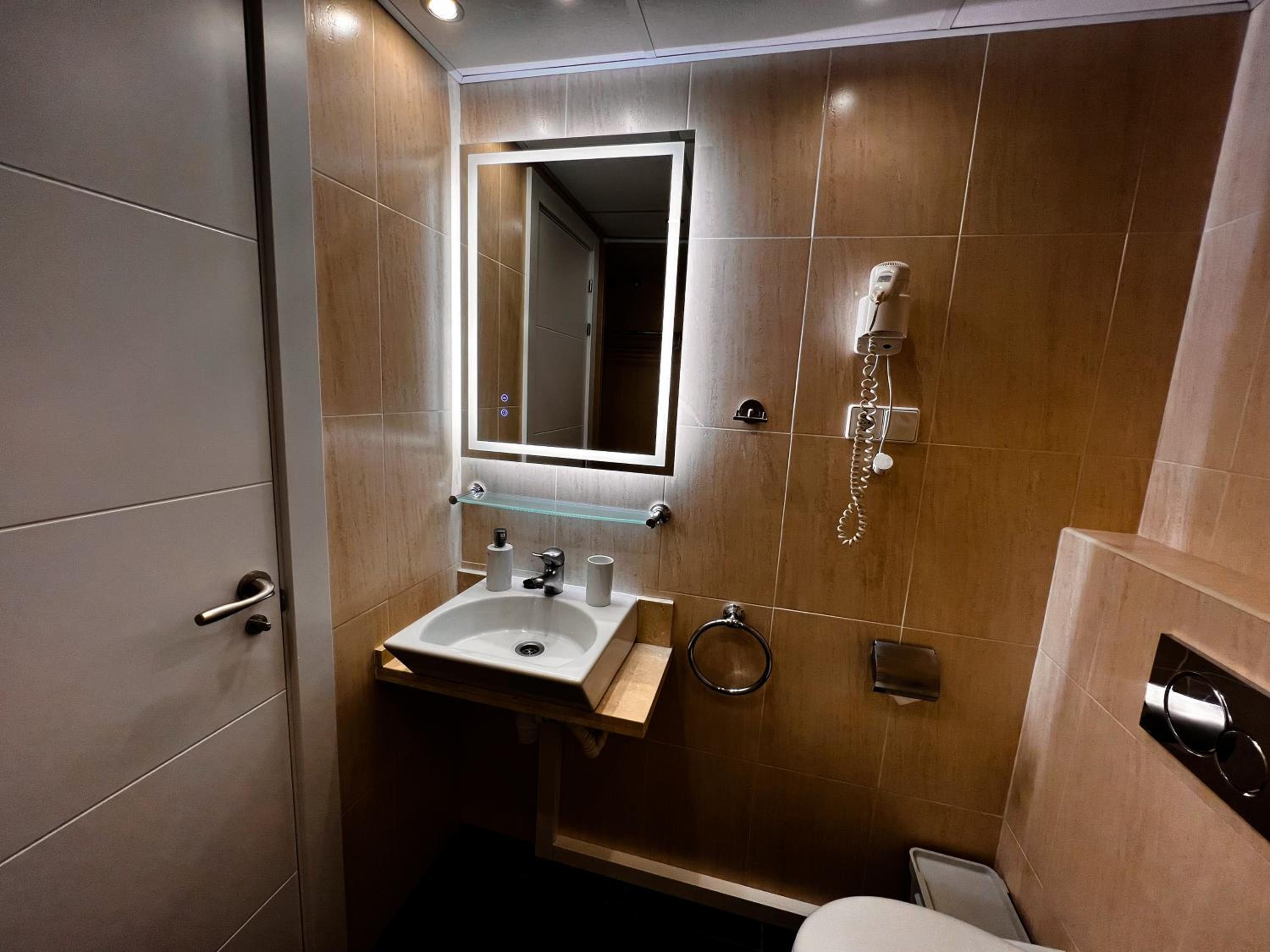 Crown Apartments with Sea View