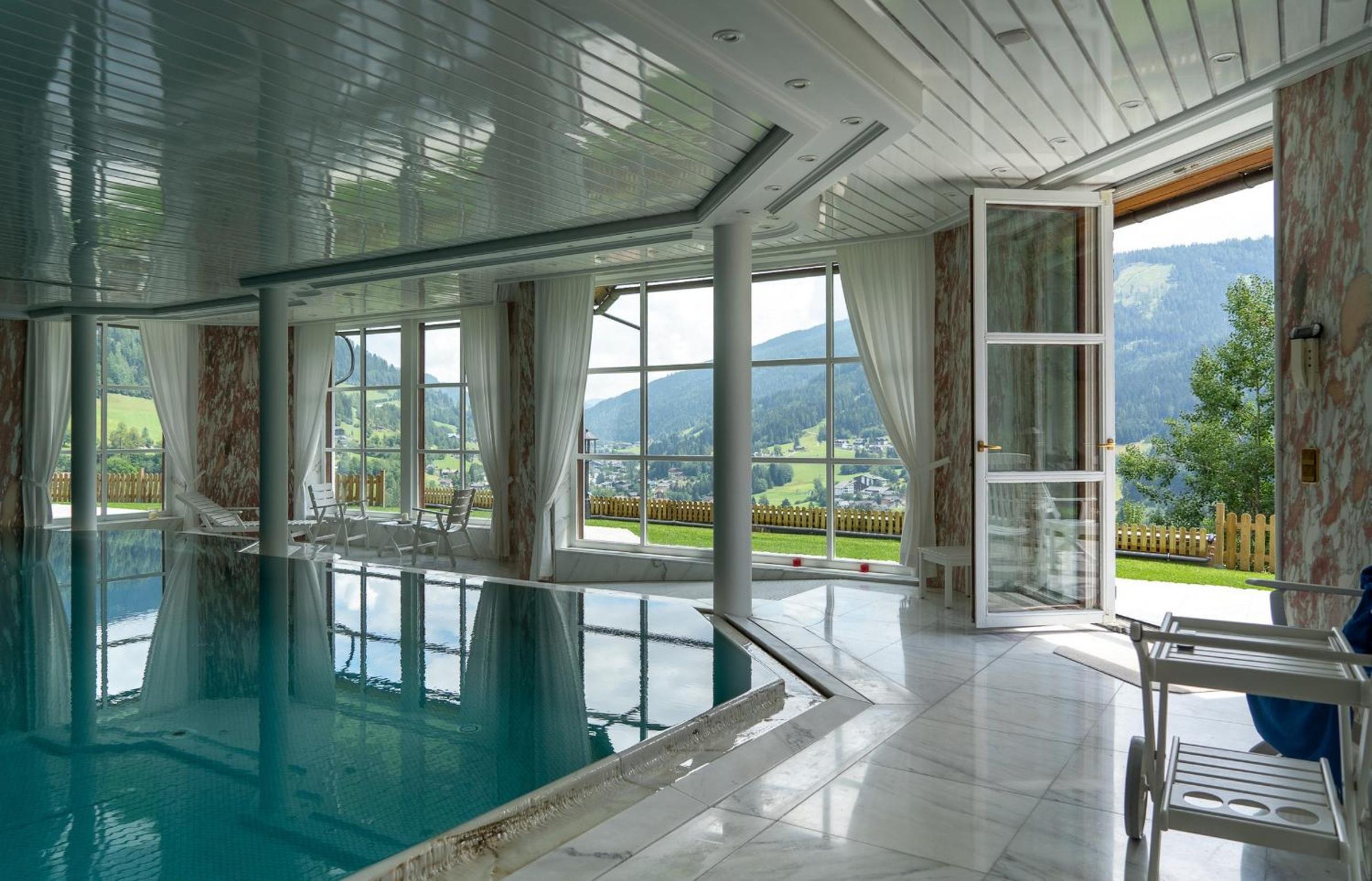 Villa Bostele with Five Bedrooms, Indoor Pool, Two Saunas & Garage