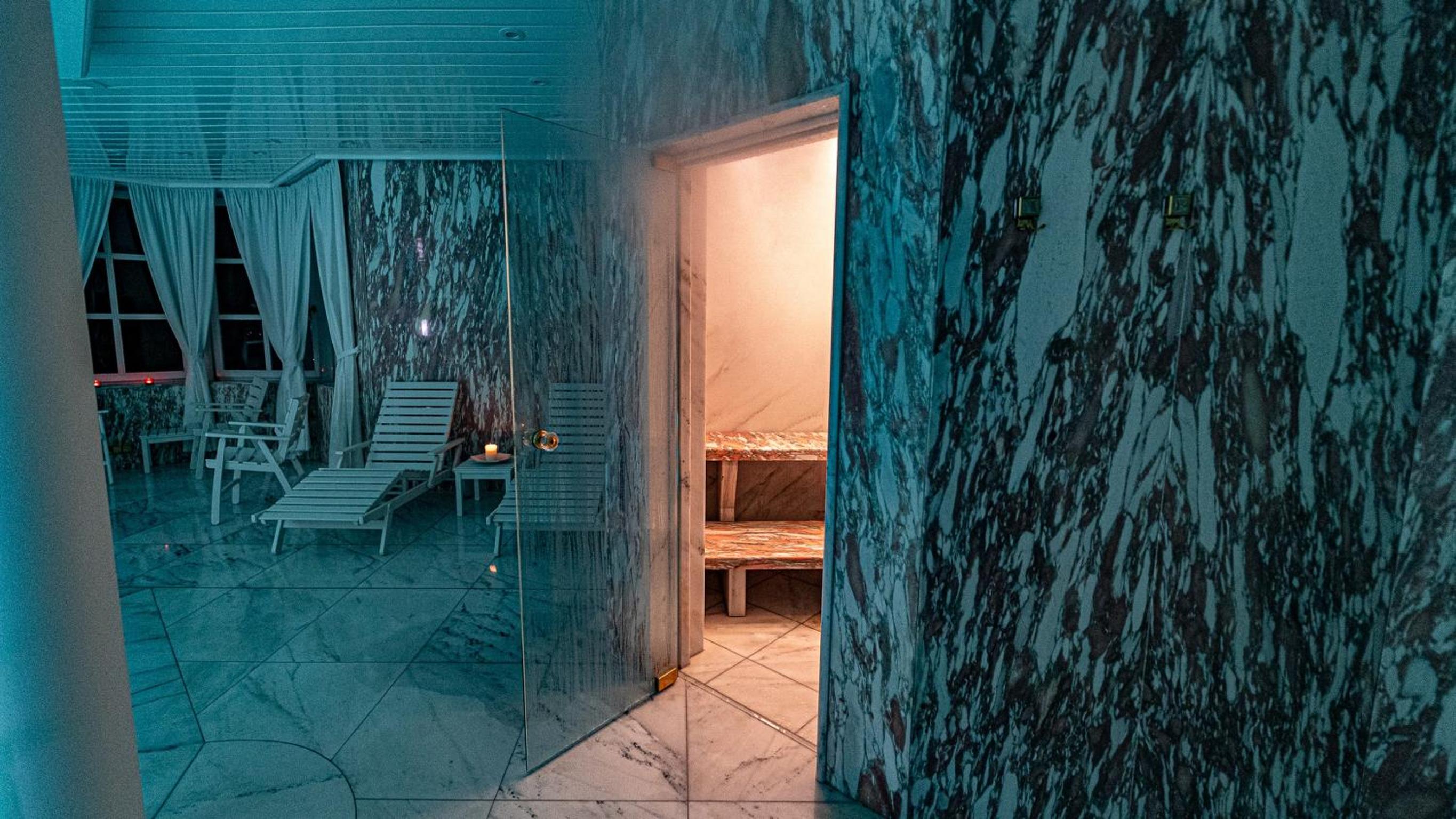 Villa Bostele with Five Bedrooms, Indoor Pool, Two Saunas & Garage
