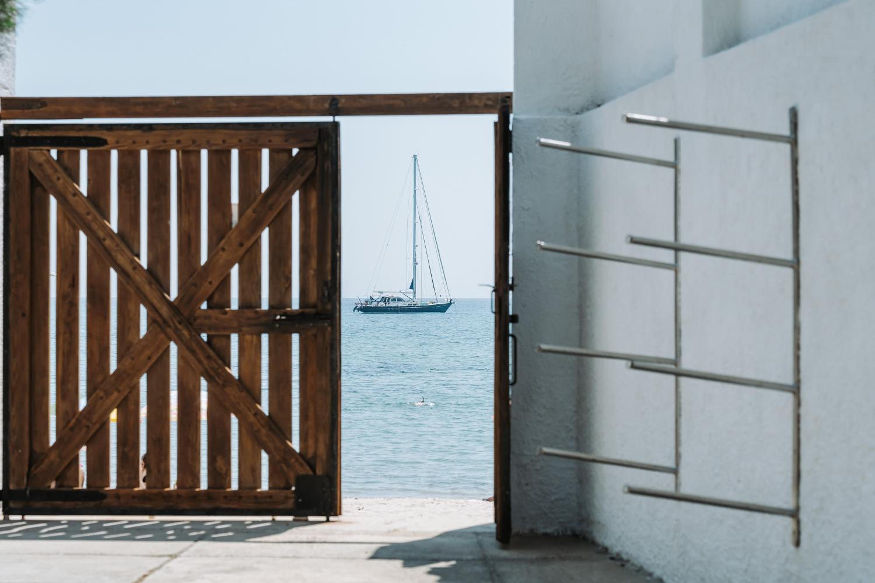 Villa Olga accesso Privato al Mare view 3
